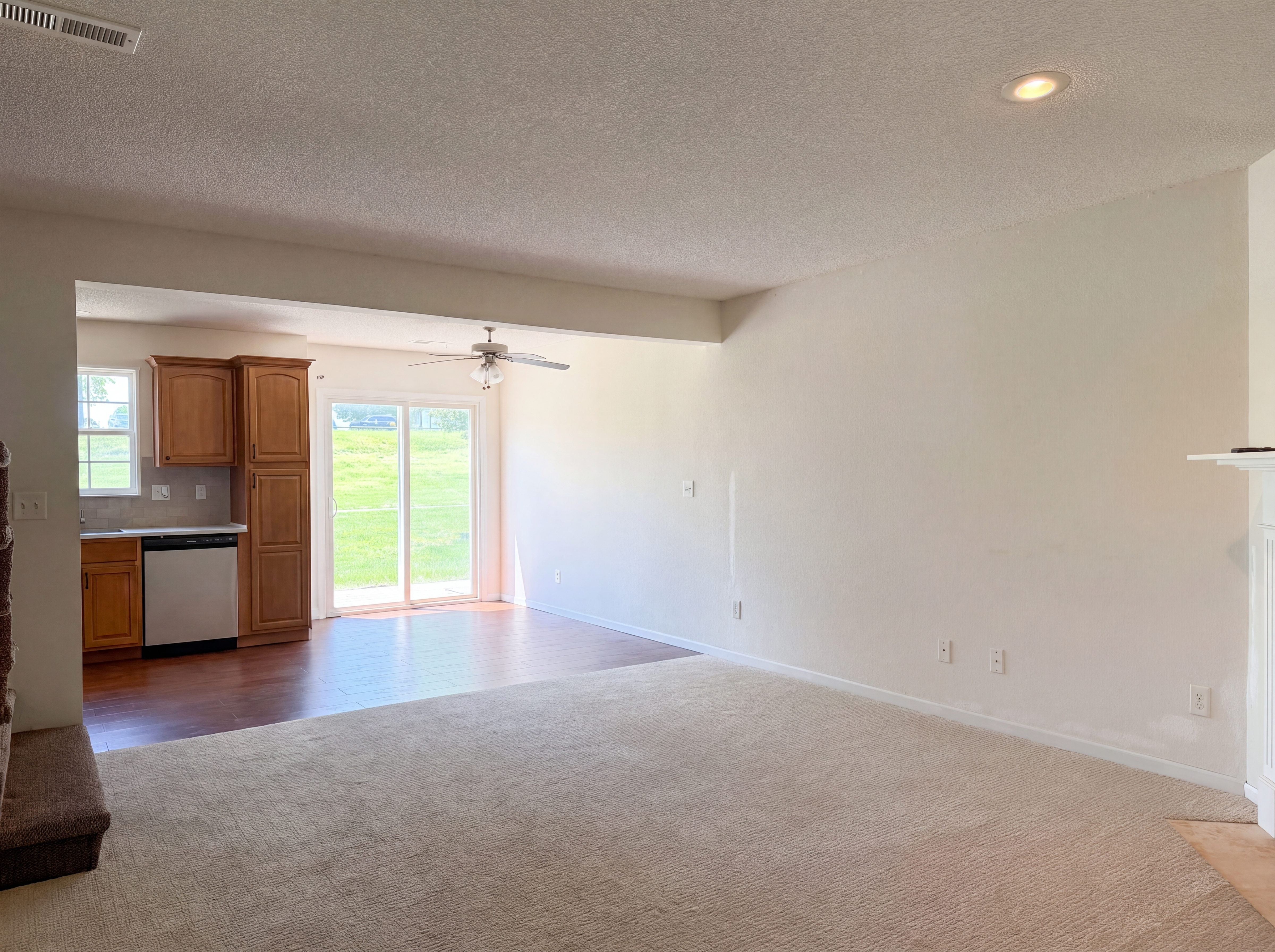 Photo 8 of 18 of 10559 E 46th Ter, Kansas City, MO