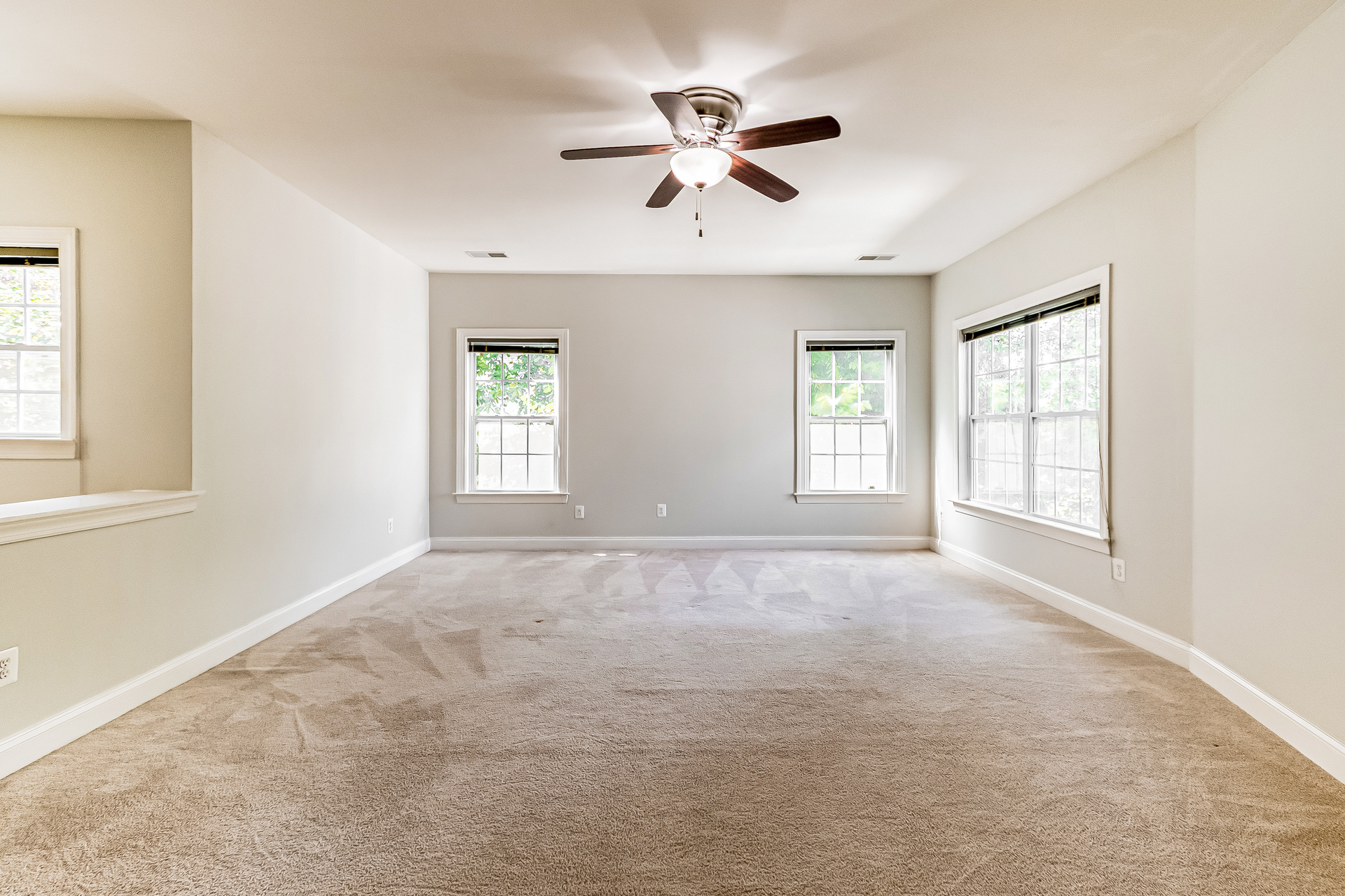 Photo 15 of 24 of 10132 Middlebrooks Ter, Nokesville, VA