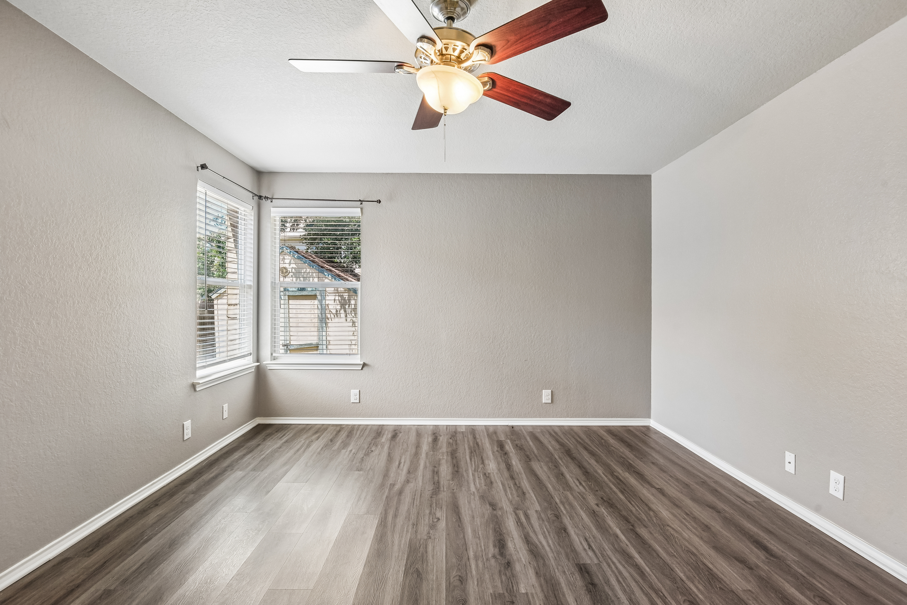 Photo 27 of 49 of 2535 Fayette Dr, New Braunfels, TX