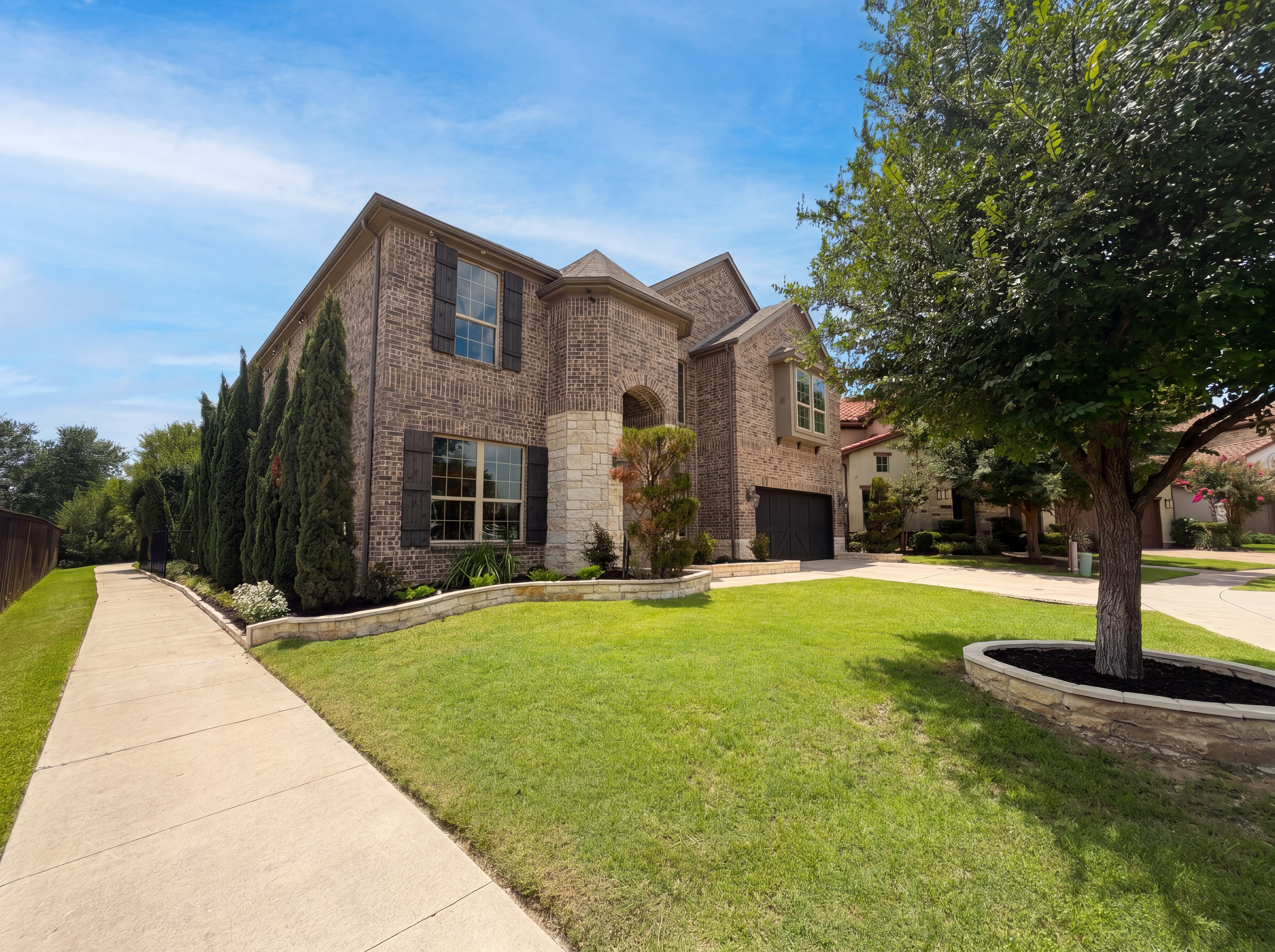 Photo 36 of 42 of 7221 Durand Dr, Irving, TX