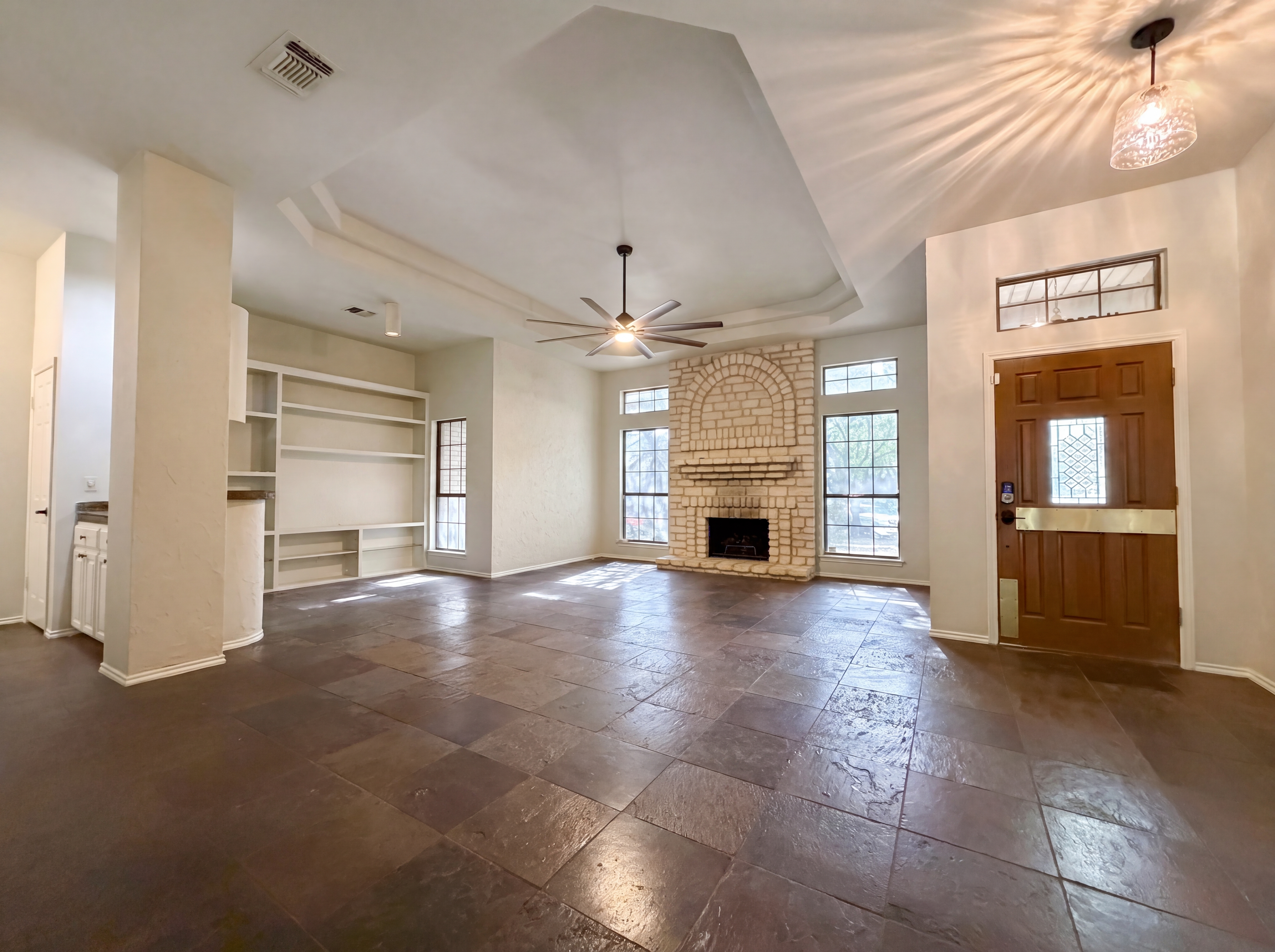Photo 3 of 16 of 14714 Swale, San Antonio, TX