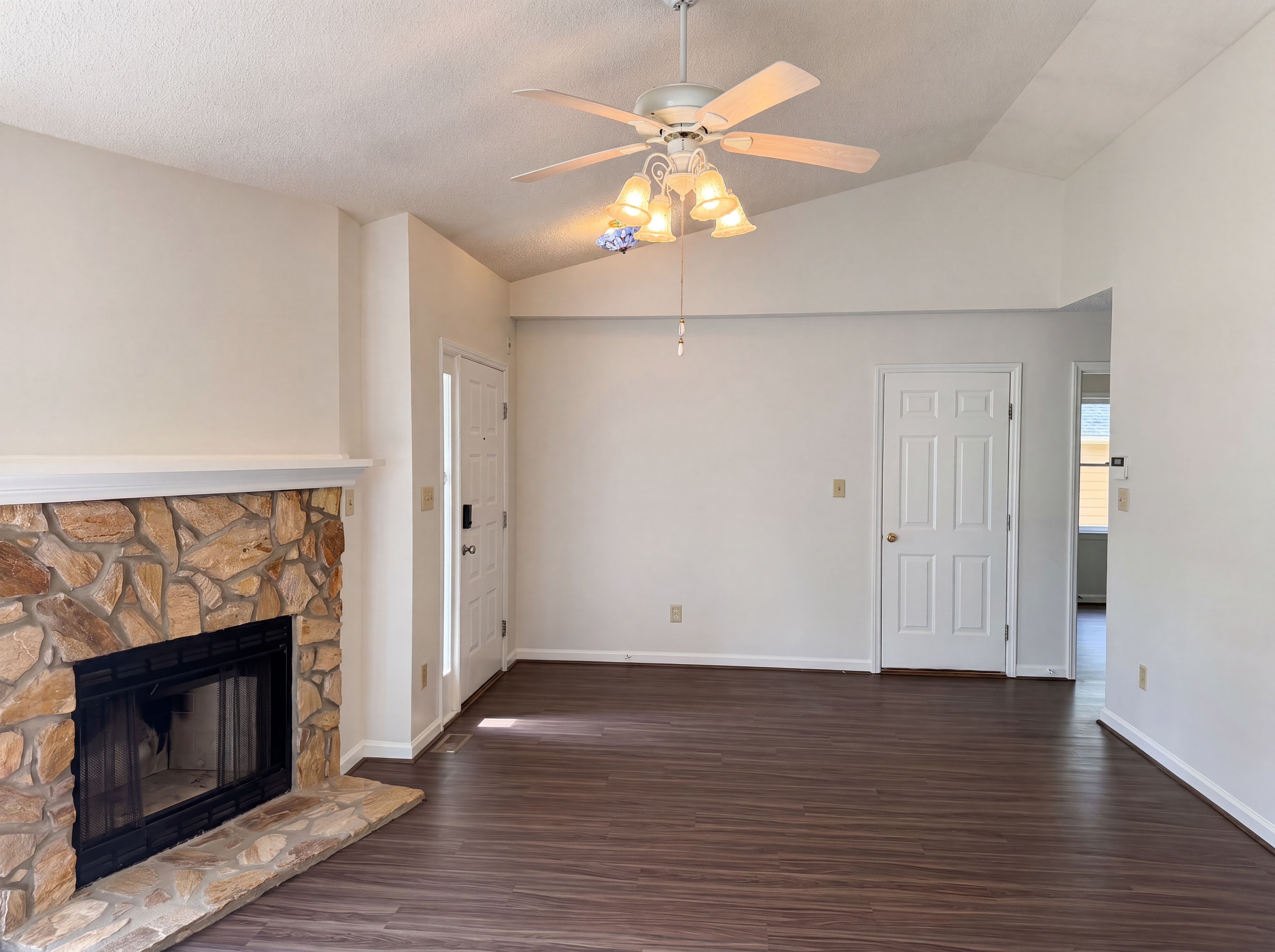 Photo 7 of 17 of 3117 Verdugo Dr, Raleigh, NC