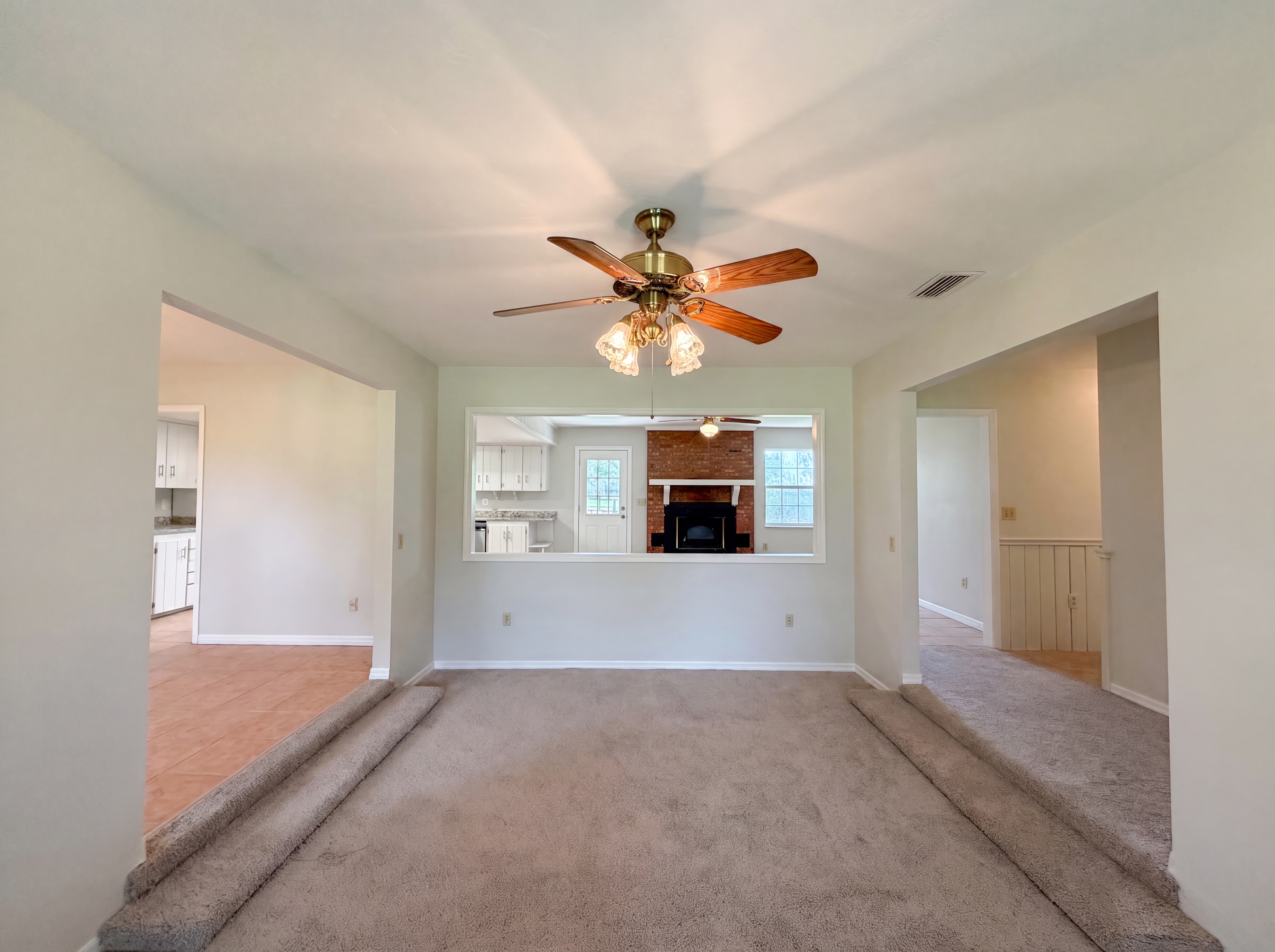 Photo 8 of 23 of 14181 SW 101st Ln, Dunnellon, FL