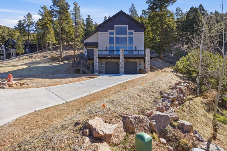Property photo 1 of 1015 Locklin Way