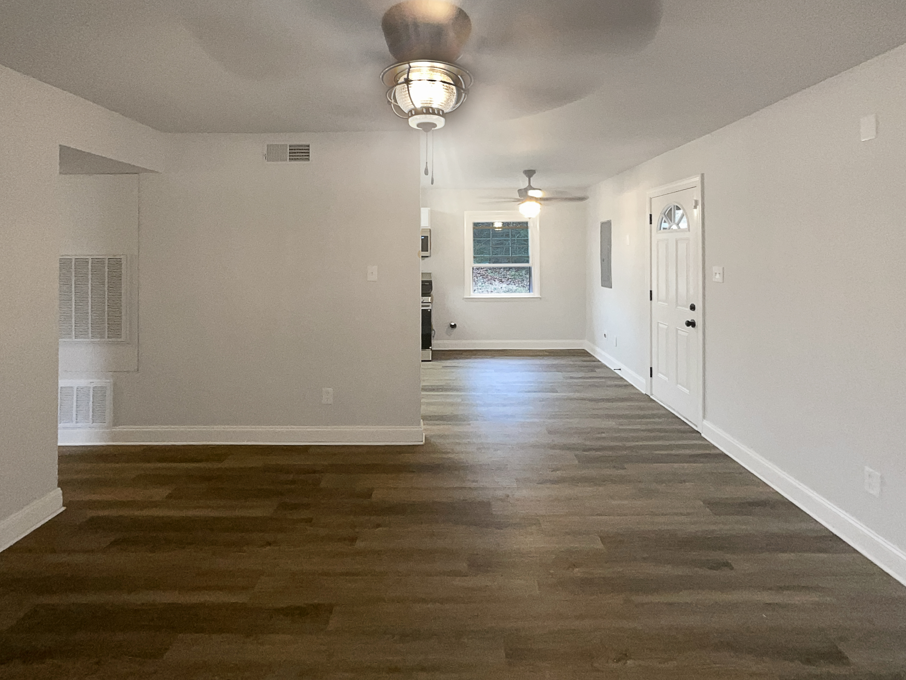 Photo 3 of 17 of 4043 Larkspur Pl, Winston Salem, NC