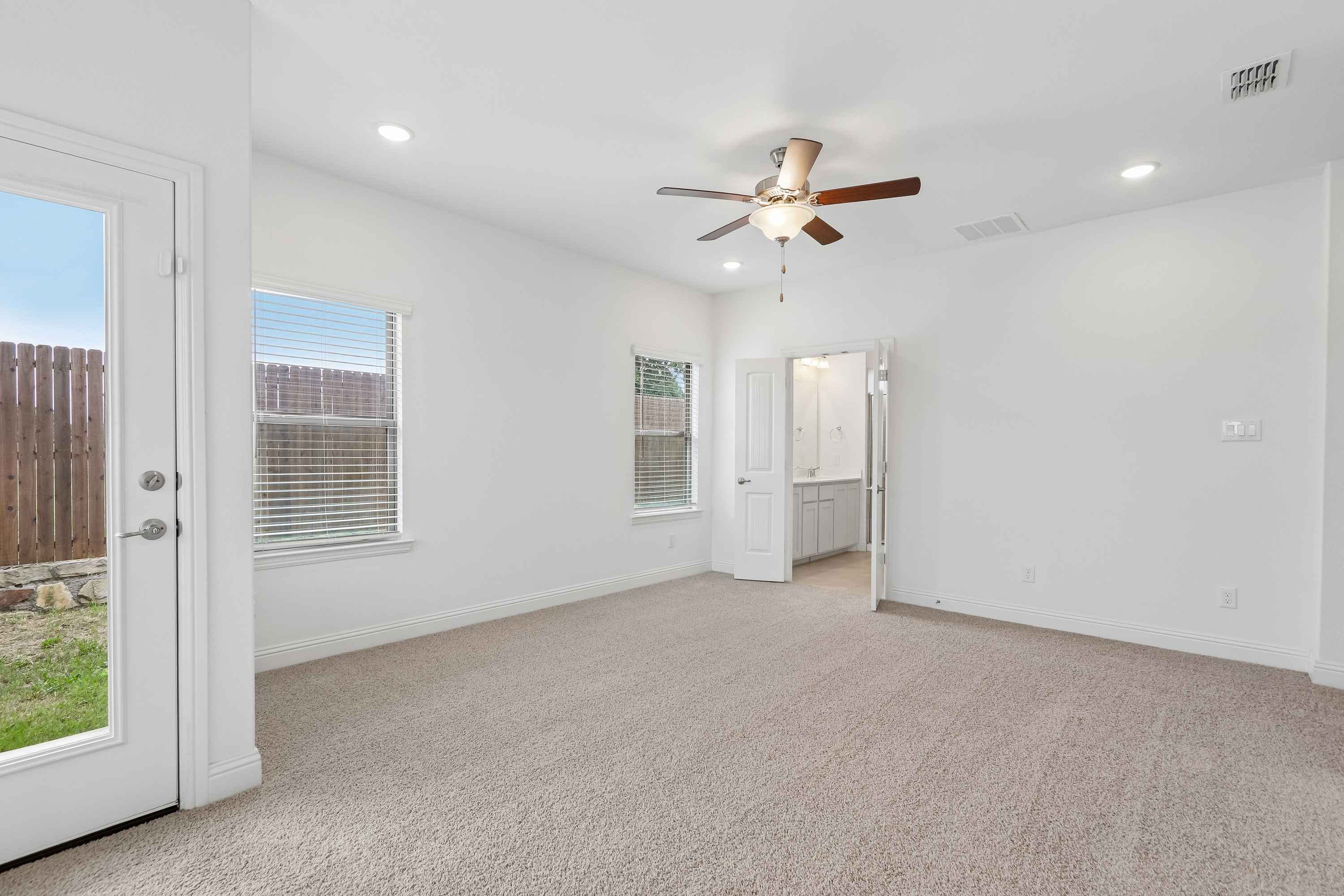 Photo 30 of 42 of 568 Val Verde St, Aubrey, TX