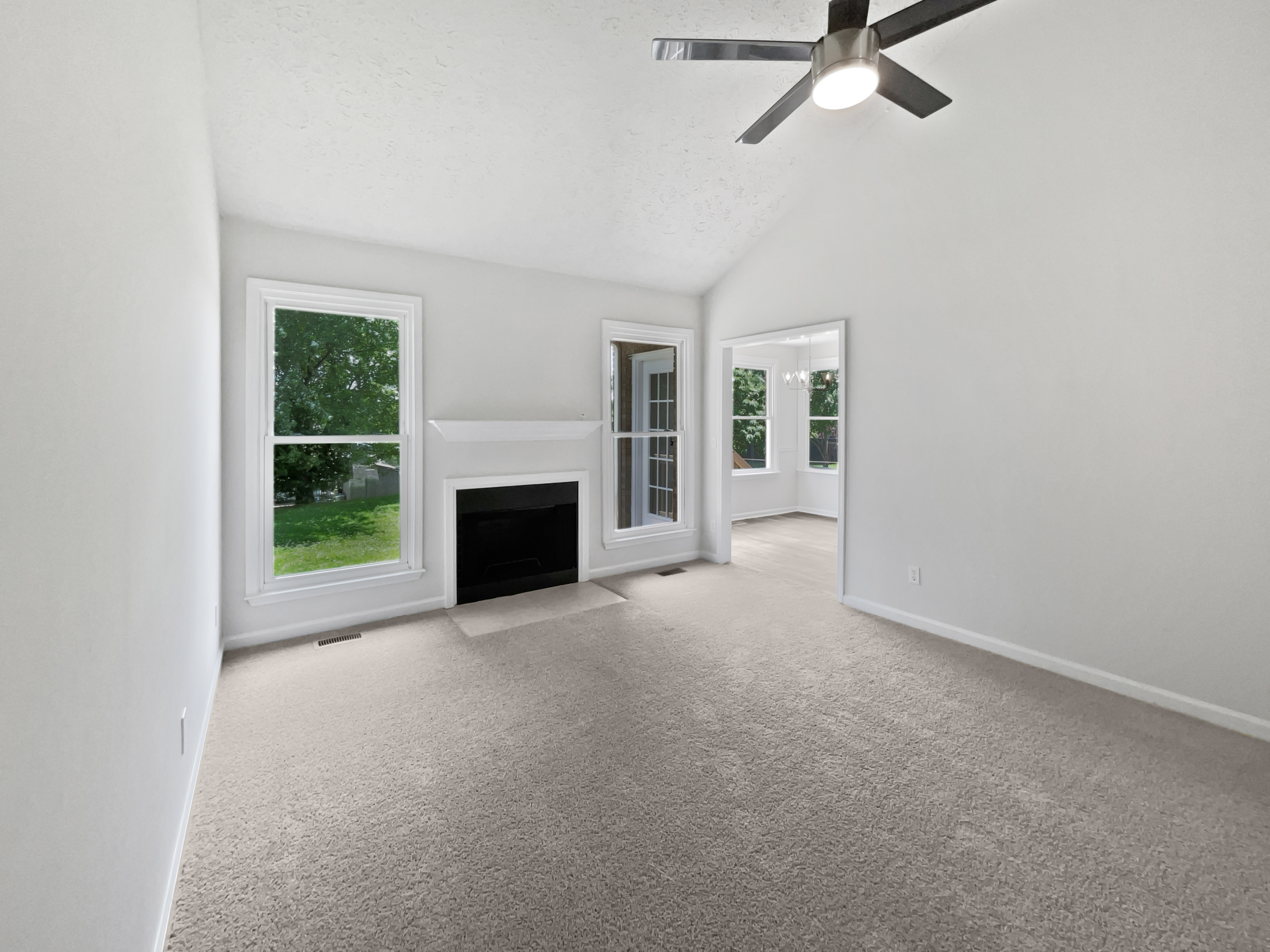 Photo 14 of 21 of 1317 Sonja Dr, Clarksville, TN