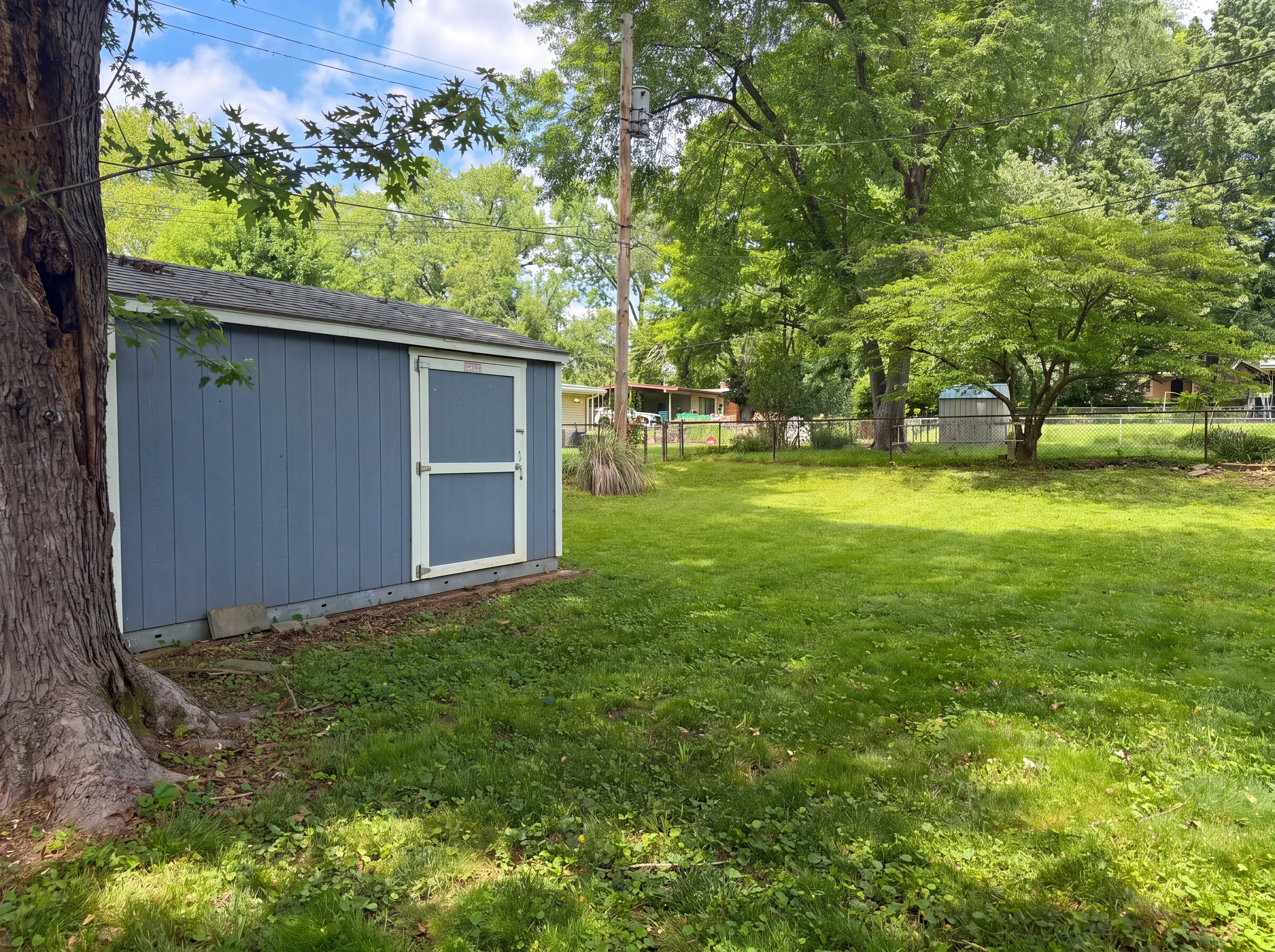 Photo 13 of 15 of 1015 Robinwood Dr, Florissant, MO