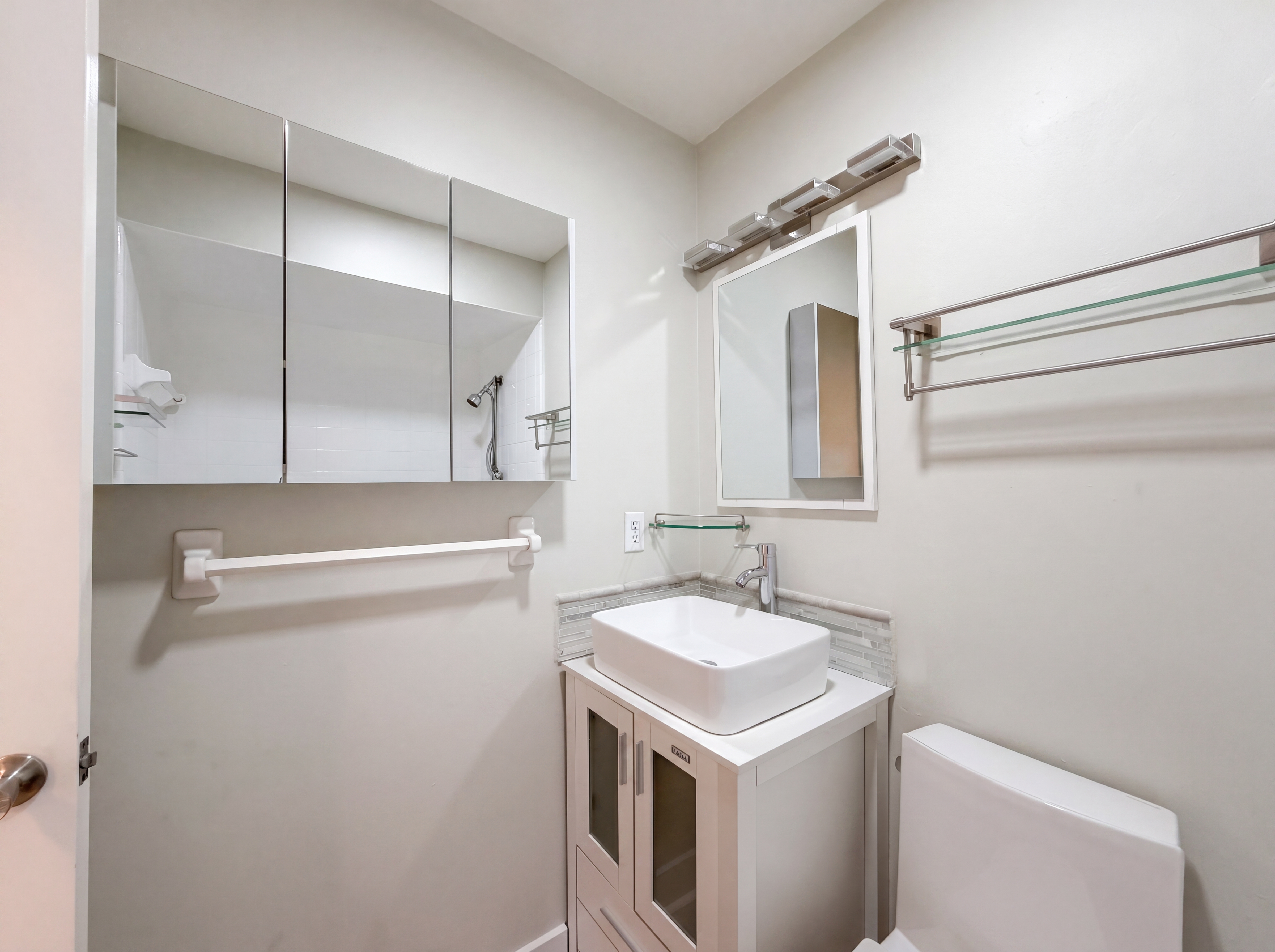 Photo 19 of 23 of 4401 Santee St, Orlando, FL