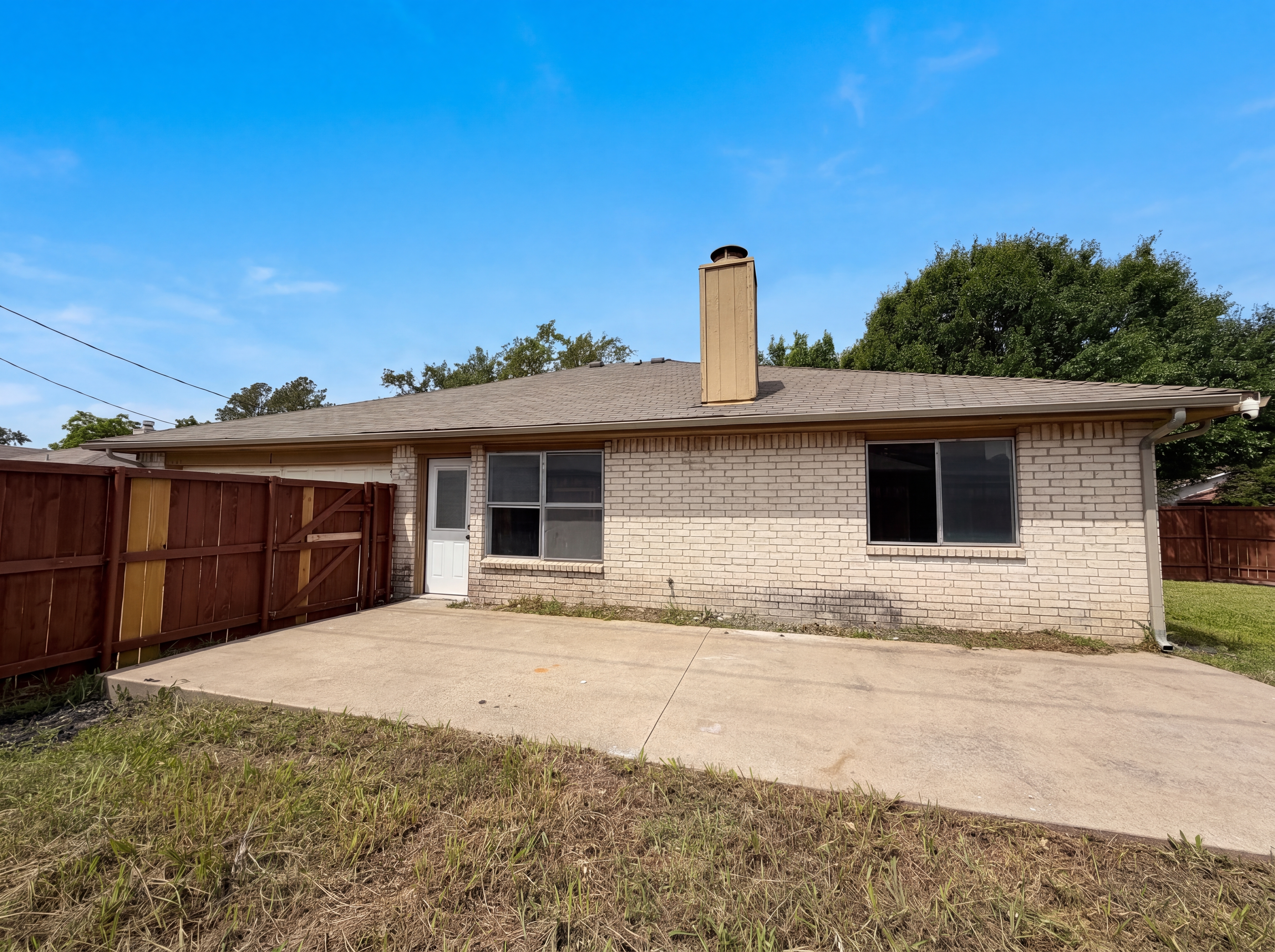 Photo 16 of 17 of 5410 Vagas Dr, Rowlett, TX