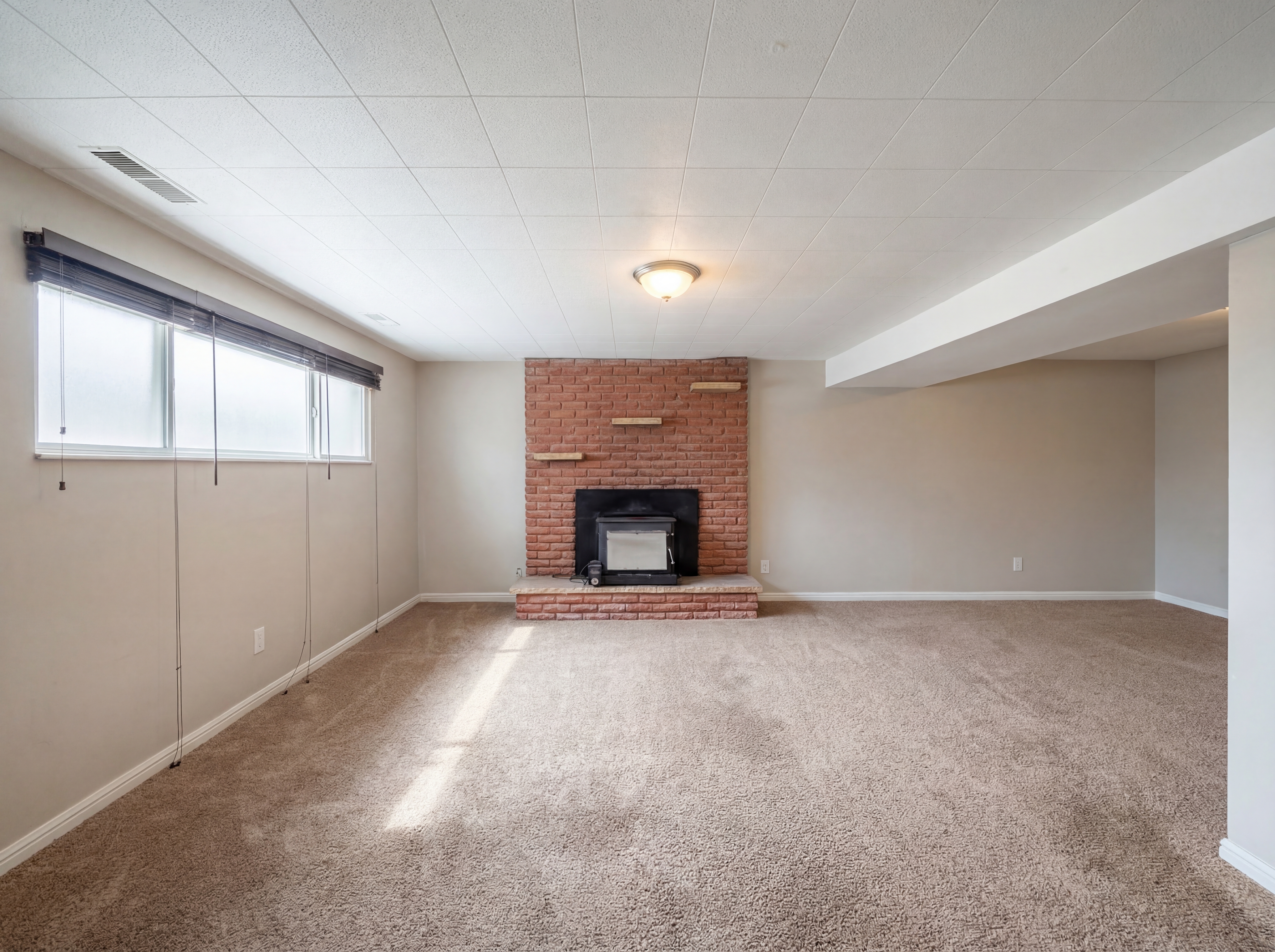 Photo 15 of 24 of 750 W Gentile St, Layton, UT
