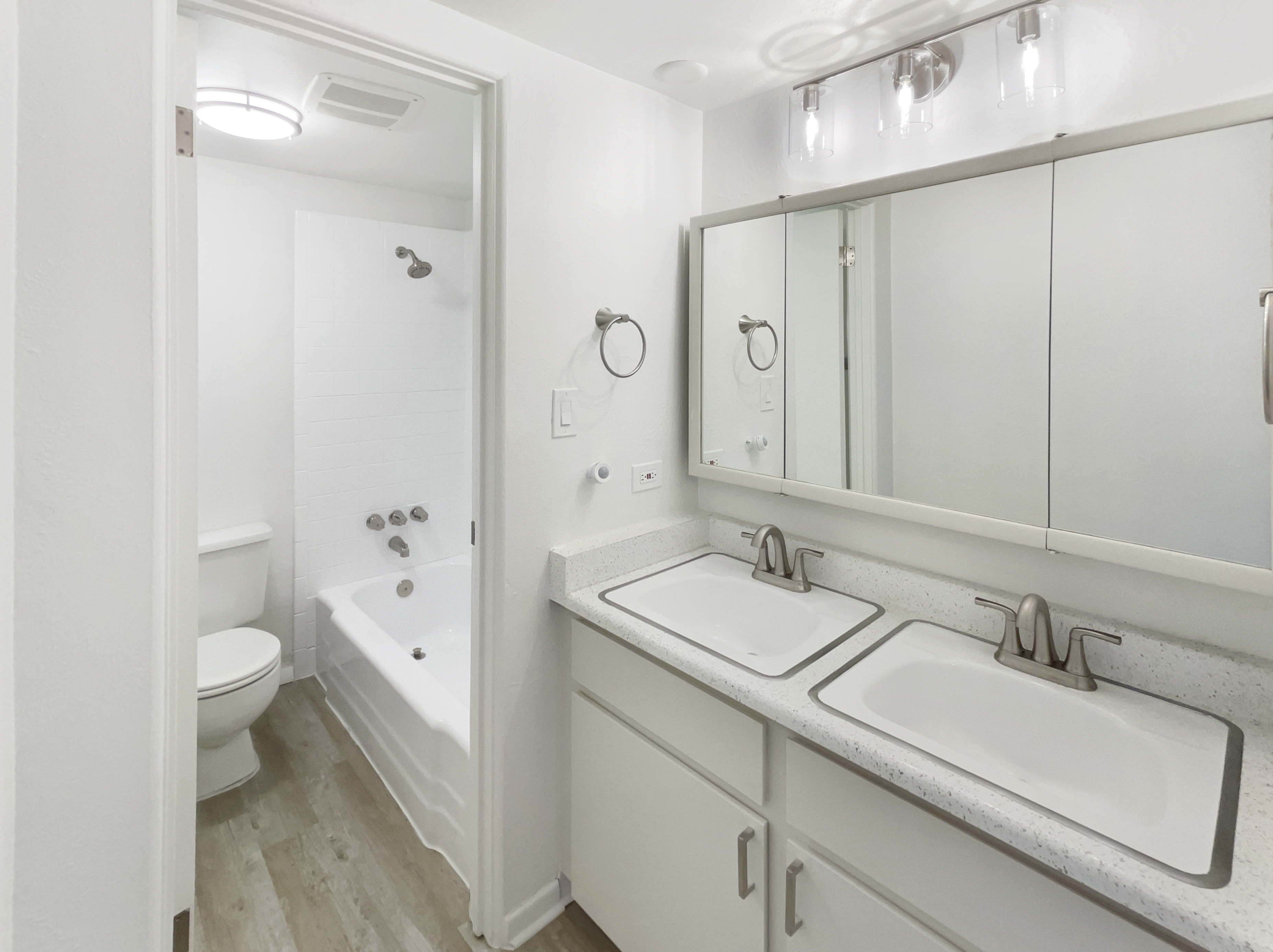 Photo 17 of 18 of 2401 S Gaylord St, Denver, CO