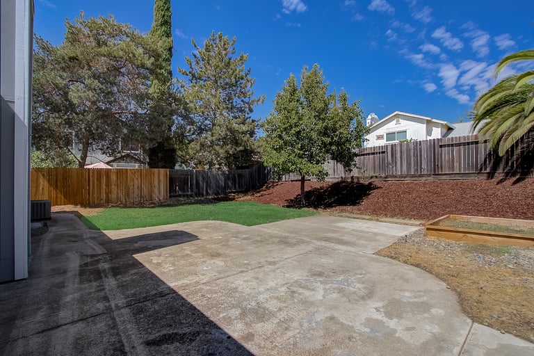 Photo 10 of 33 - 4205 Gold Ridge Way, Antelope, CA 95843