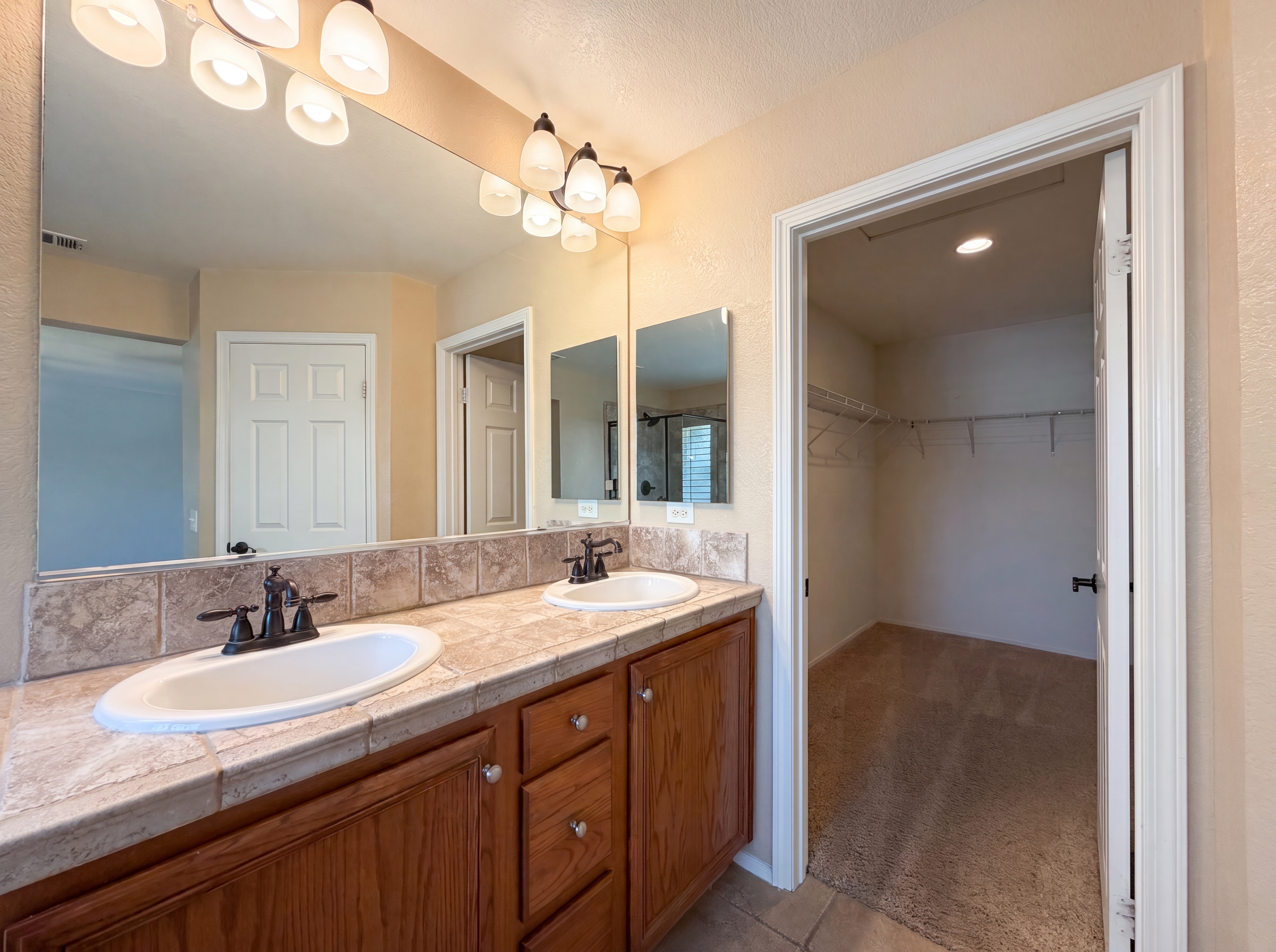 Photo 17 of 26 of 29202 Cowboy Ct, Valencia, CA