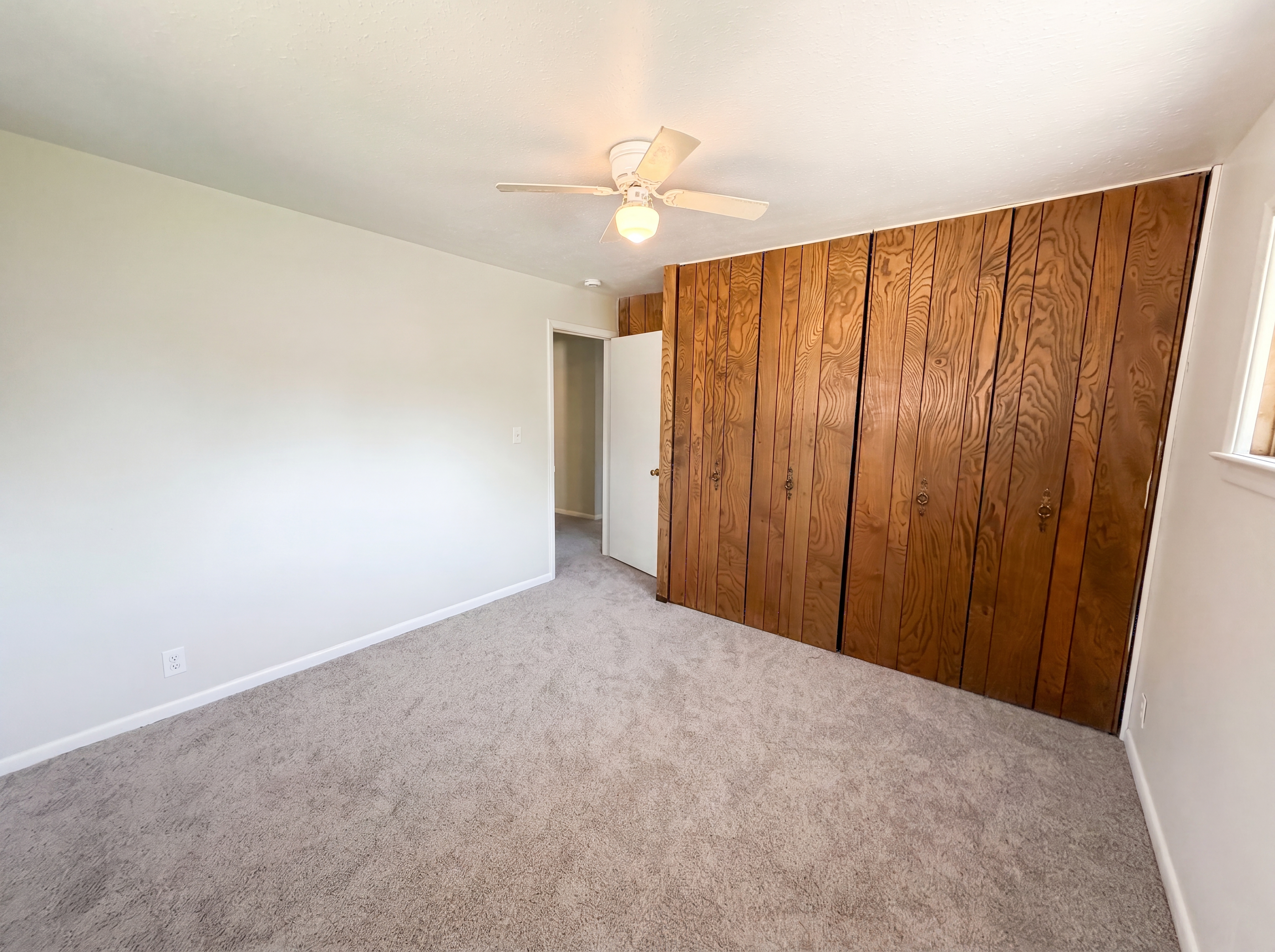 Photo 13 of 19 of 13606 Carpenter Rd, Cleveland, OH