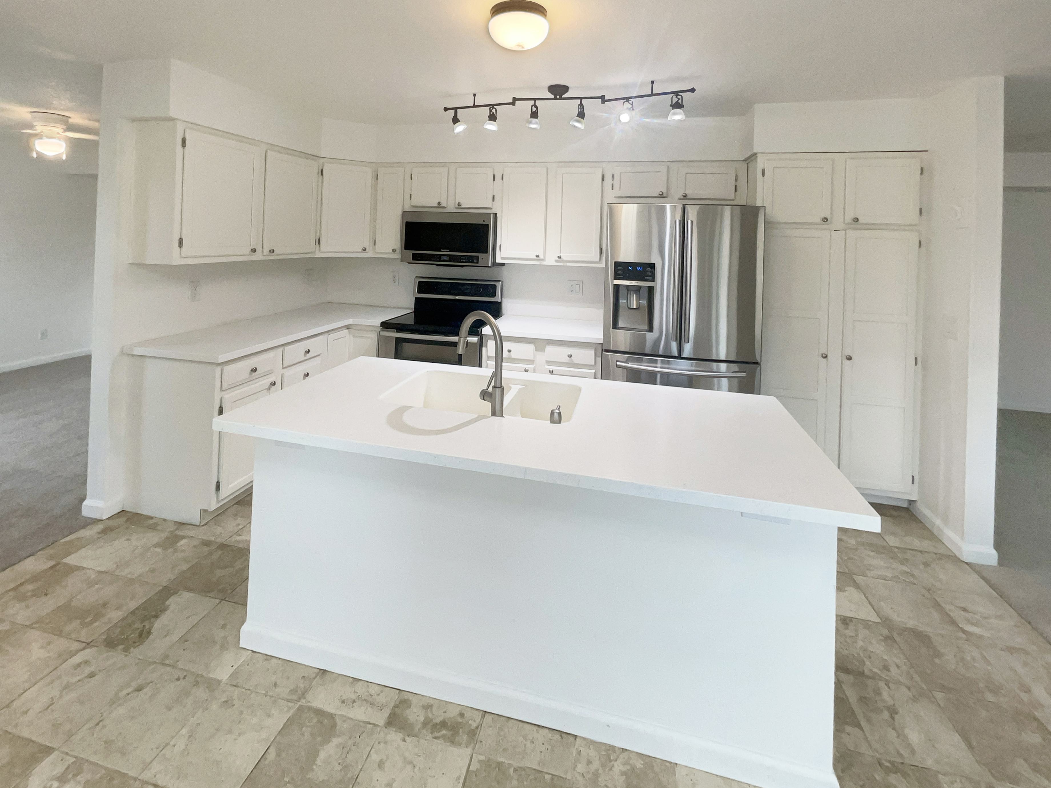 Photo 9 of 28 of 217 Corliss St, Colorado Springs, CO