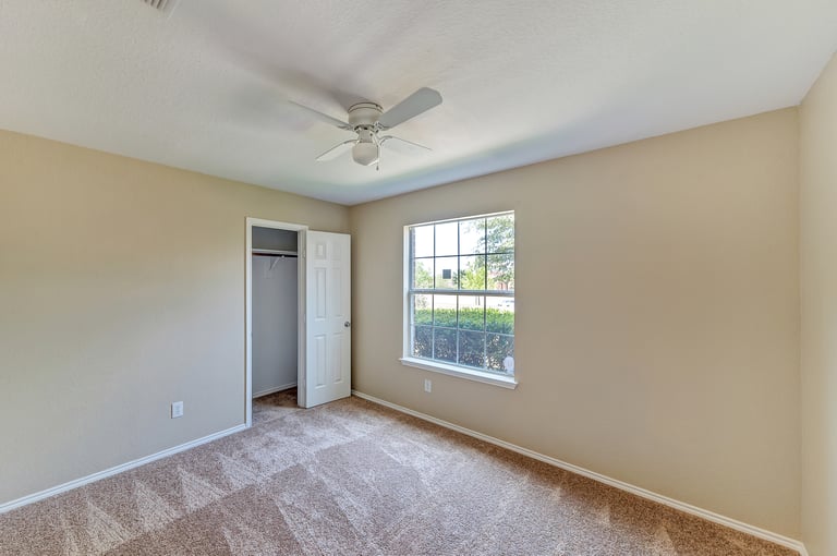 Photo 15 of 23 - 1205 Diamond Back Ln, Haslet, TX 76052