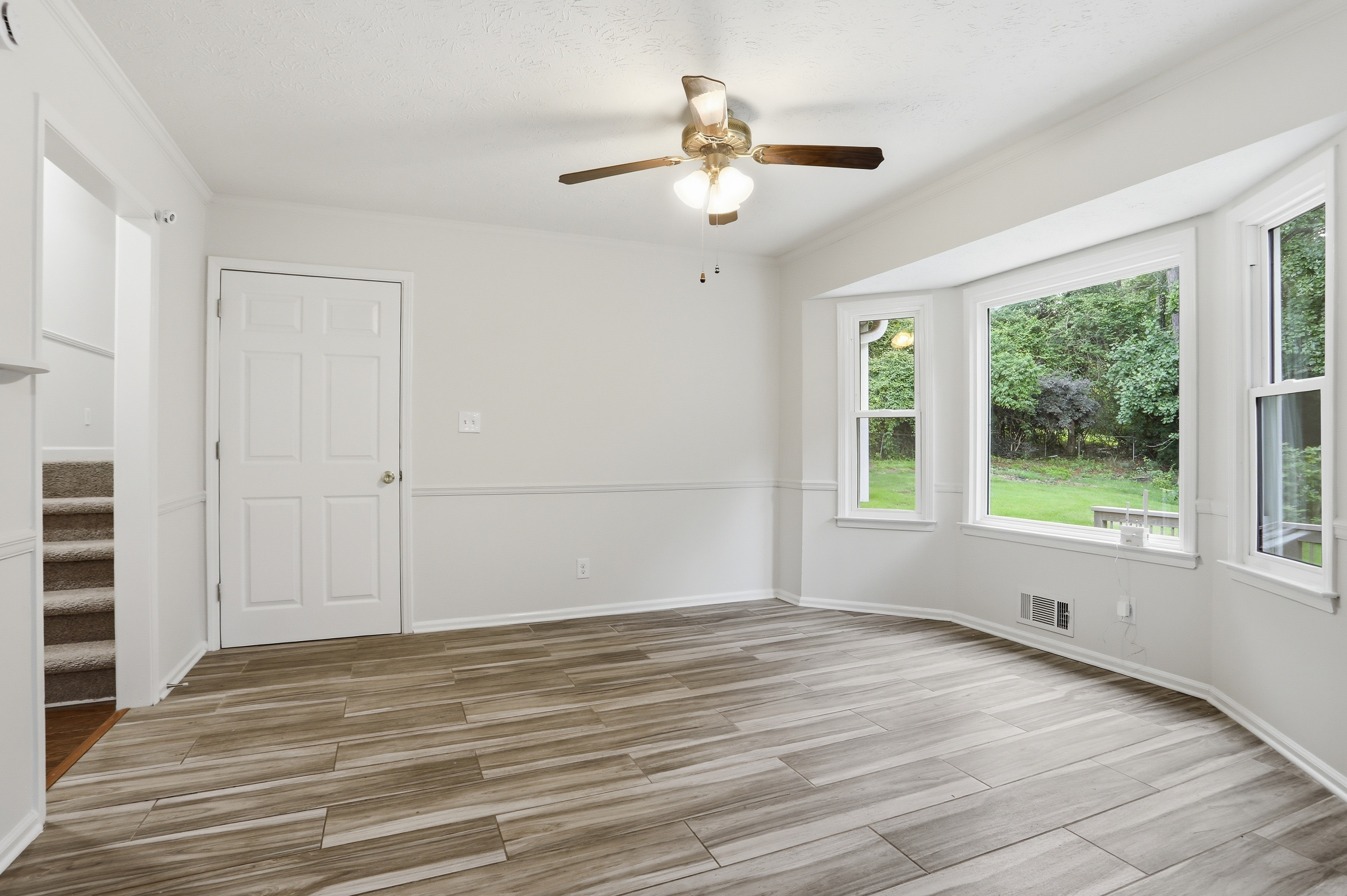 Photo 31 of 58 of 3839 Cotswold Dr , Lilburn, GA