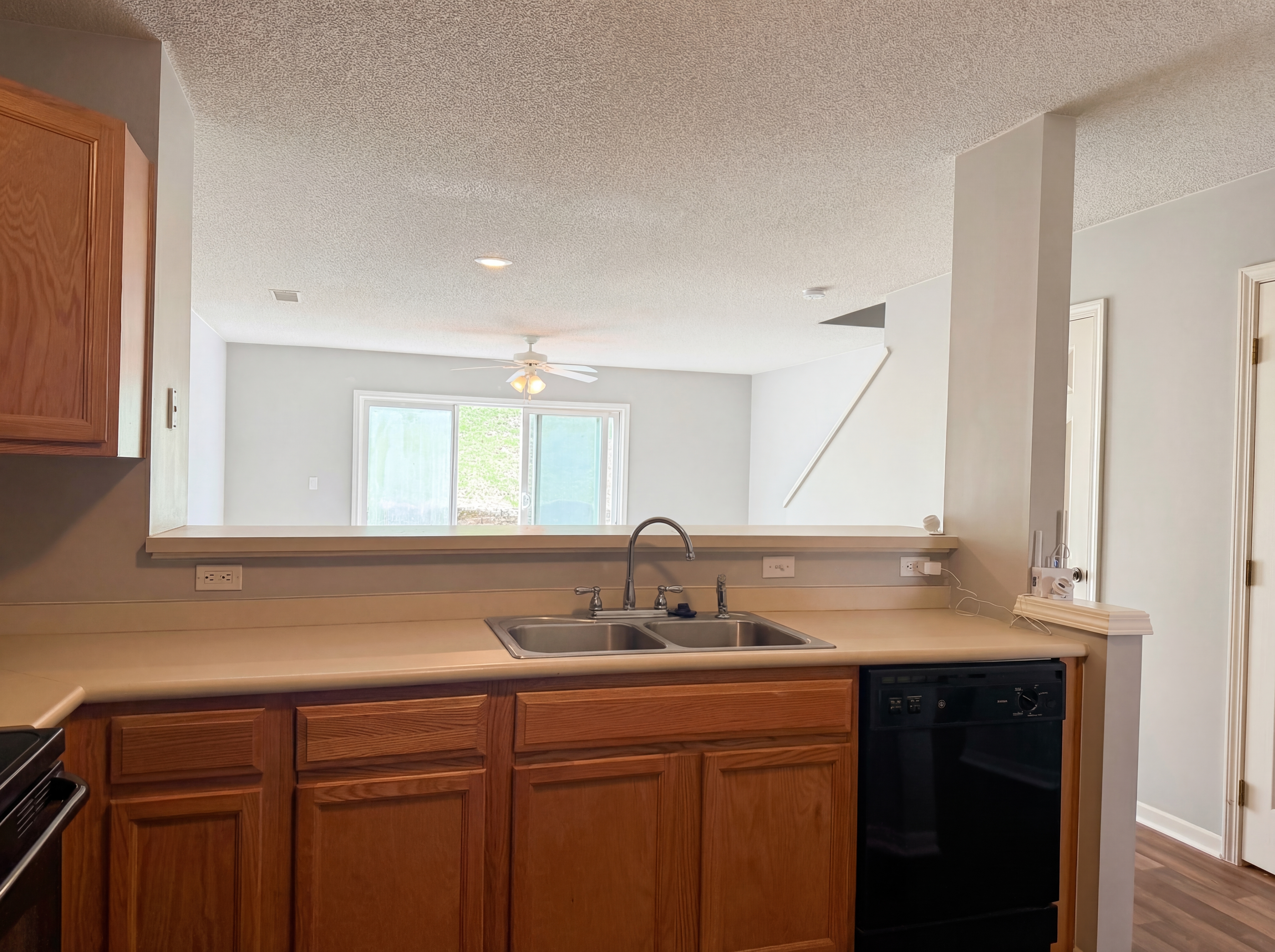 Photo 8 of 19 of 5536 N Fairmount Ave, Kansas City, MO