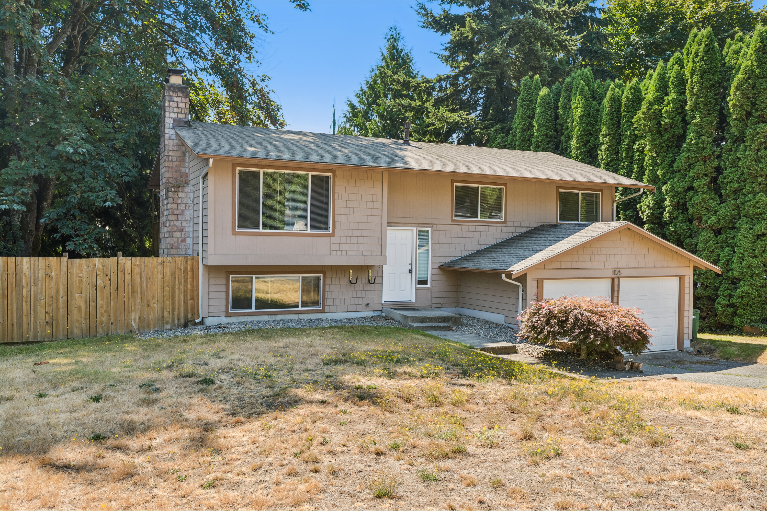 Photo 7 of 35 of 11125 NE 129th St, Kirkland, WA