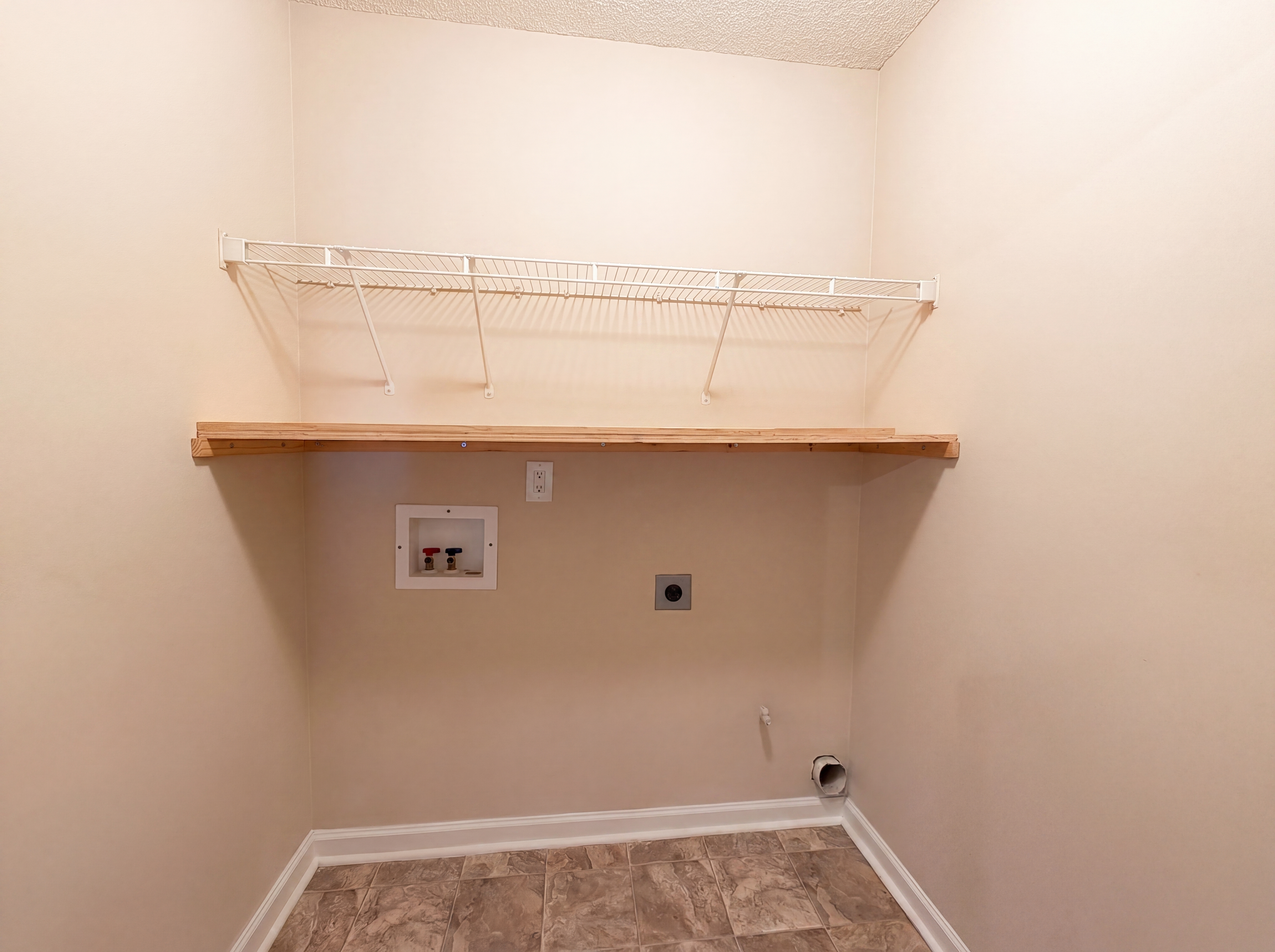 Photo 16 of 21 of 4178 Winston Cir, Atlanta, GA
