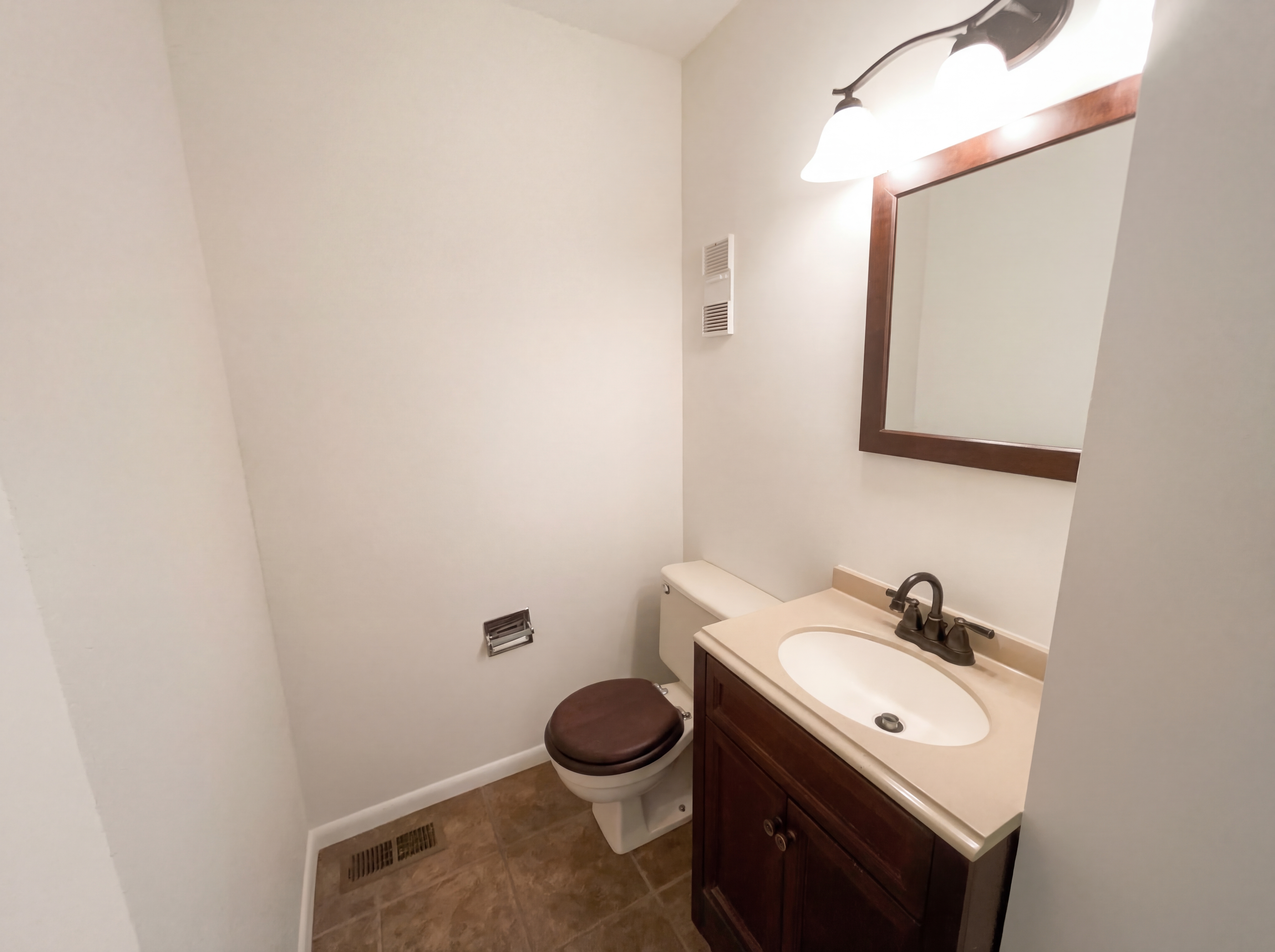 Photo 7 of 23 of 3075 E Long Cir S, Centennial, CO