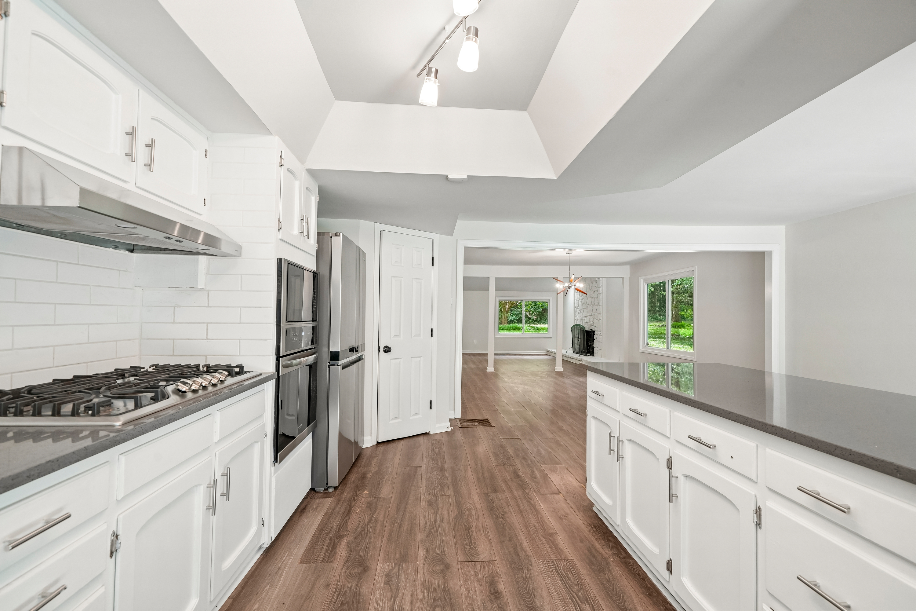Photo 17 of 47 of 630 Benson Hurst Dr SW, Mableton, GA