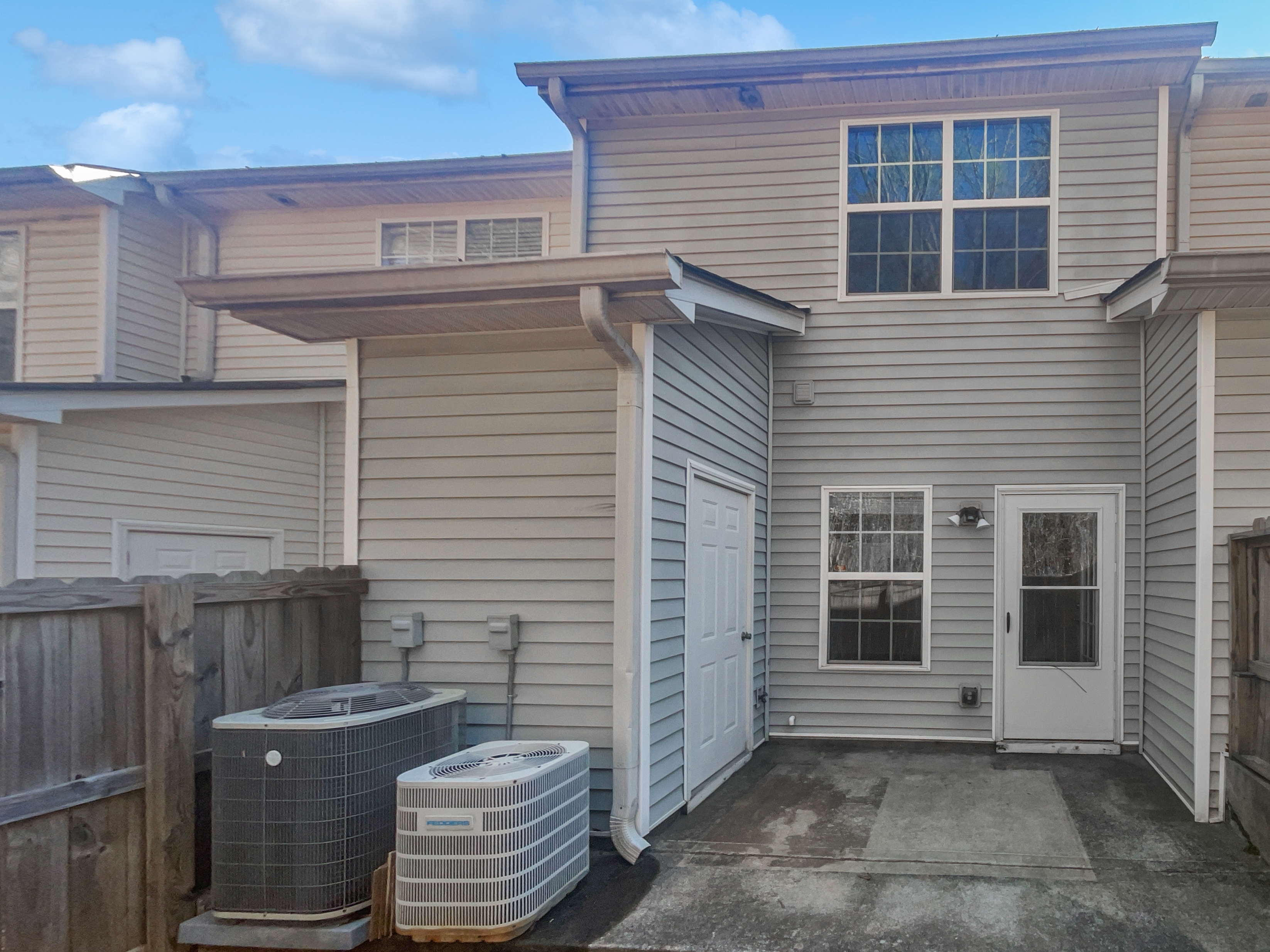 Photo 8 of 24 of 474 Berckman Dr NW, Lilburn, GA