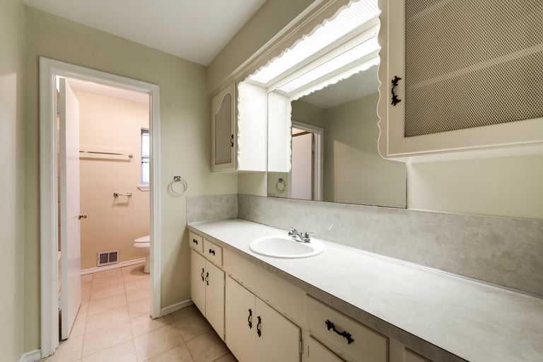 Photo 24 of 30 - 1005 McDonald Dr, Garland, TX 75041