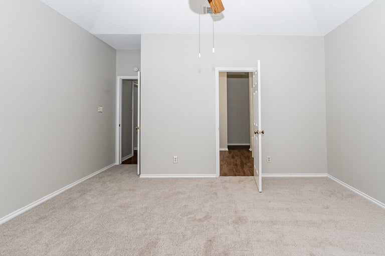 Photo 23 of 25 - 6110 Blueridge Ct, Arlington, TX 76016