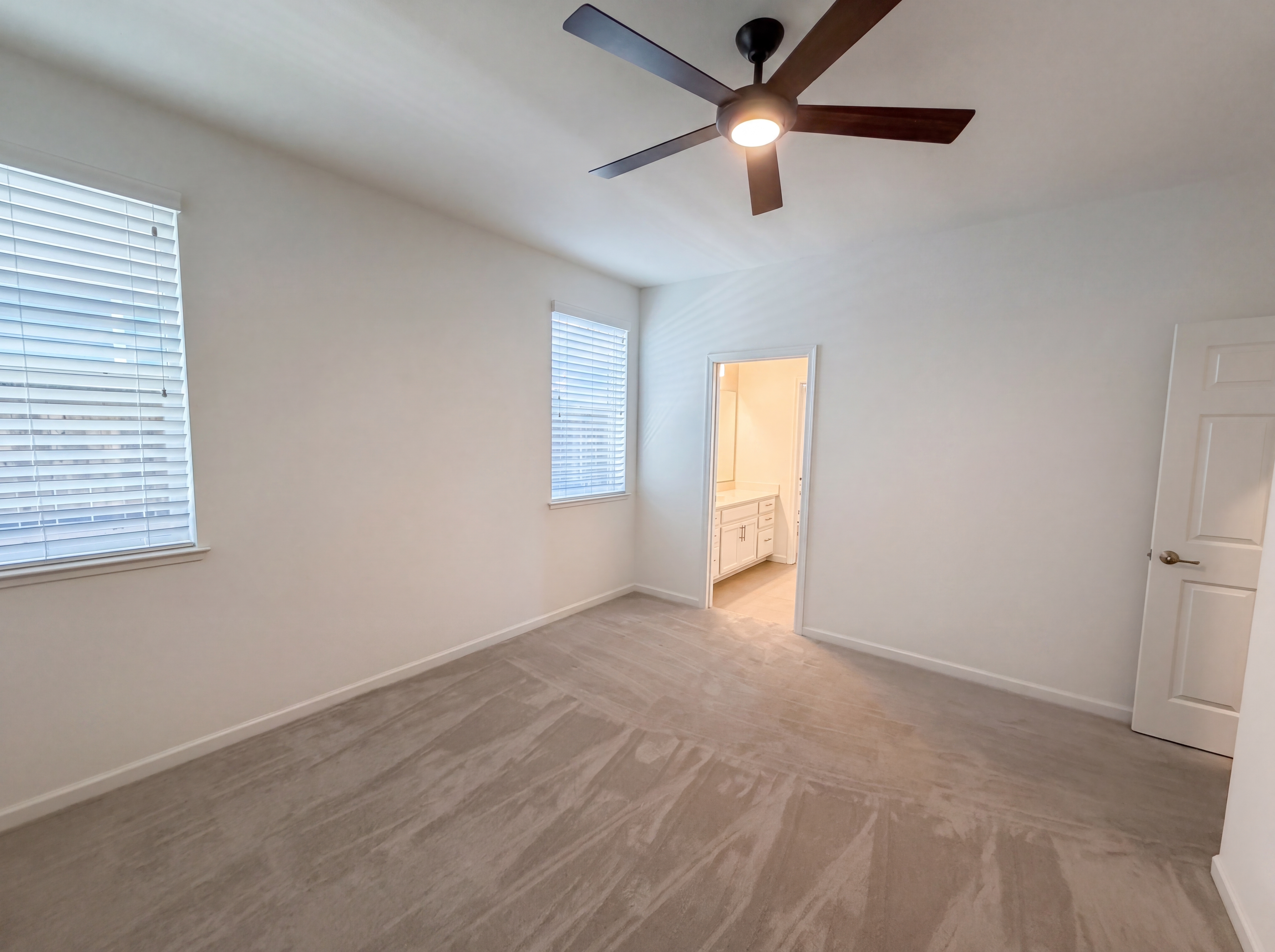 Photo 4 of 23 of 3935 Deergrass Cir, Rocklin, CA