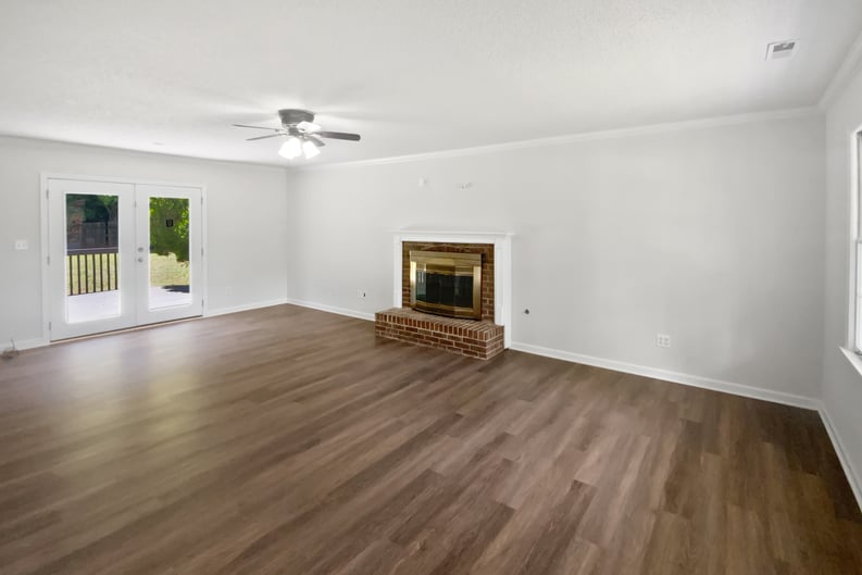 Property photo 3 of 225 Woodfield Ct
