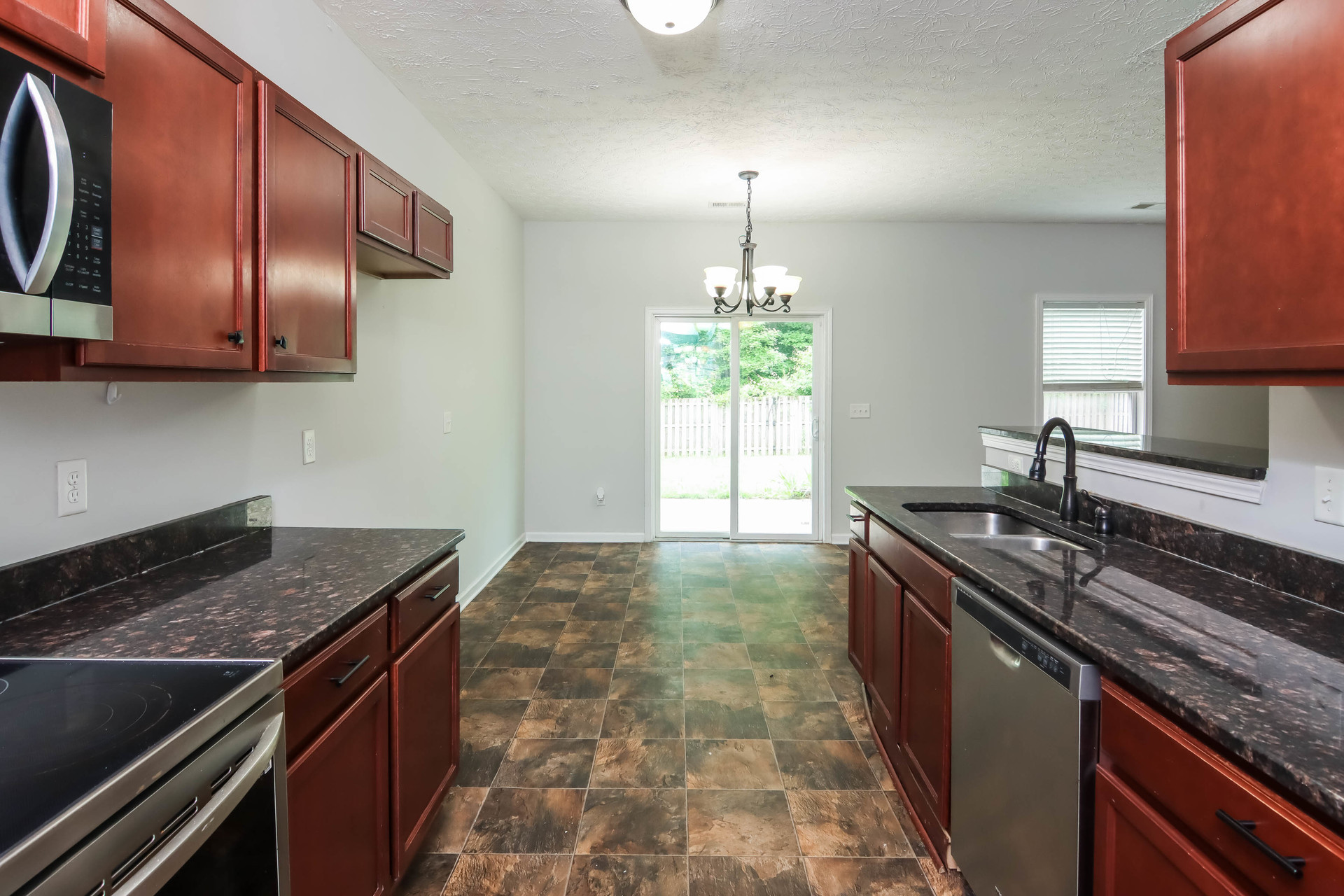 Photo 10 of 22 of 20 Forest Ridge Ln, Phenix City, AL