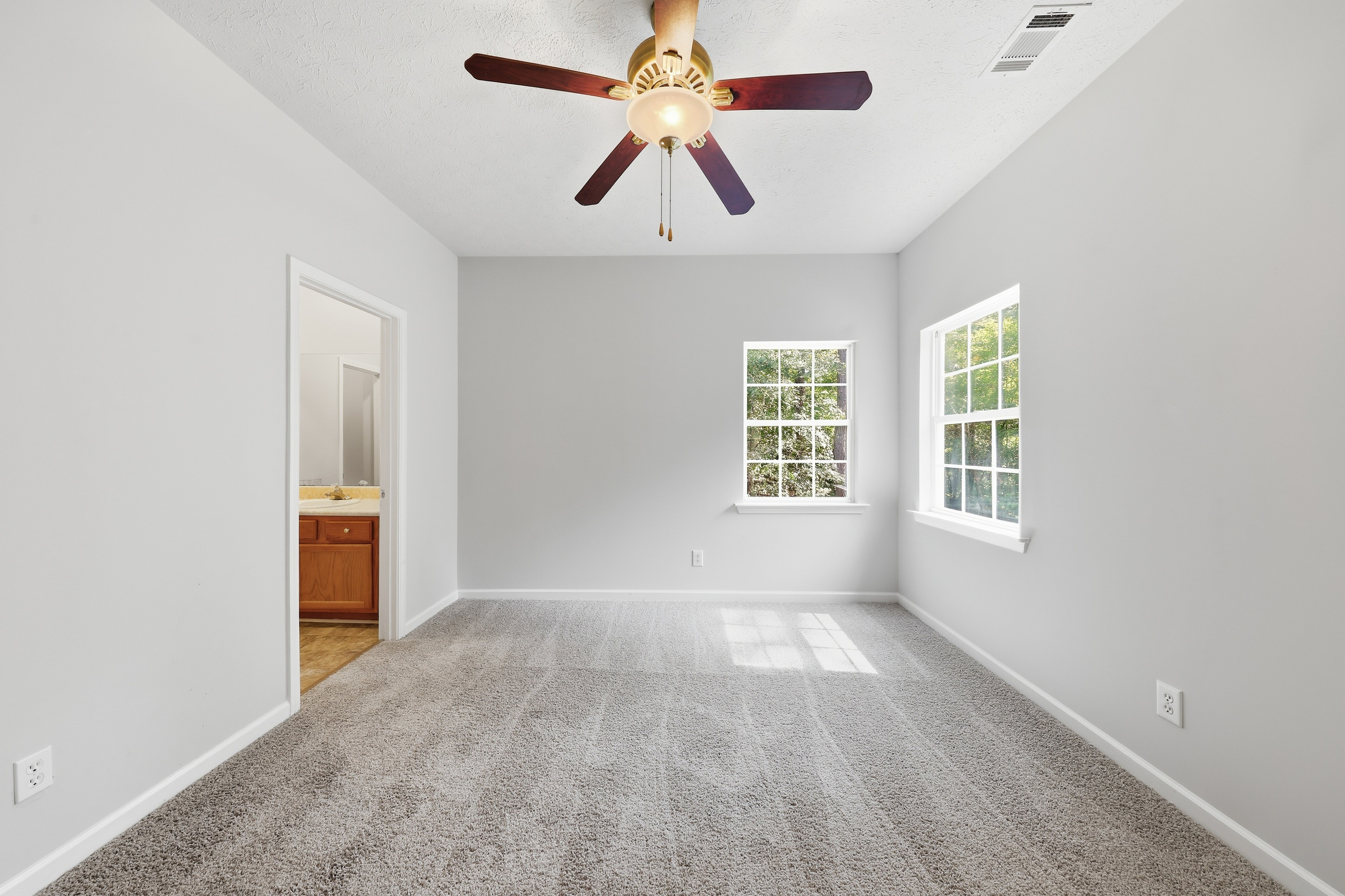 Photo 17 of 43 of 4795 Liberty Rd, Villa Rica, GA