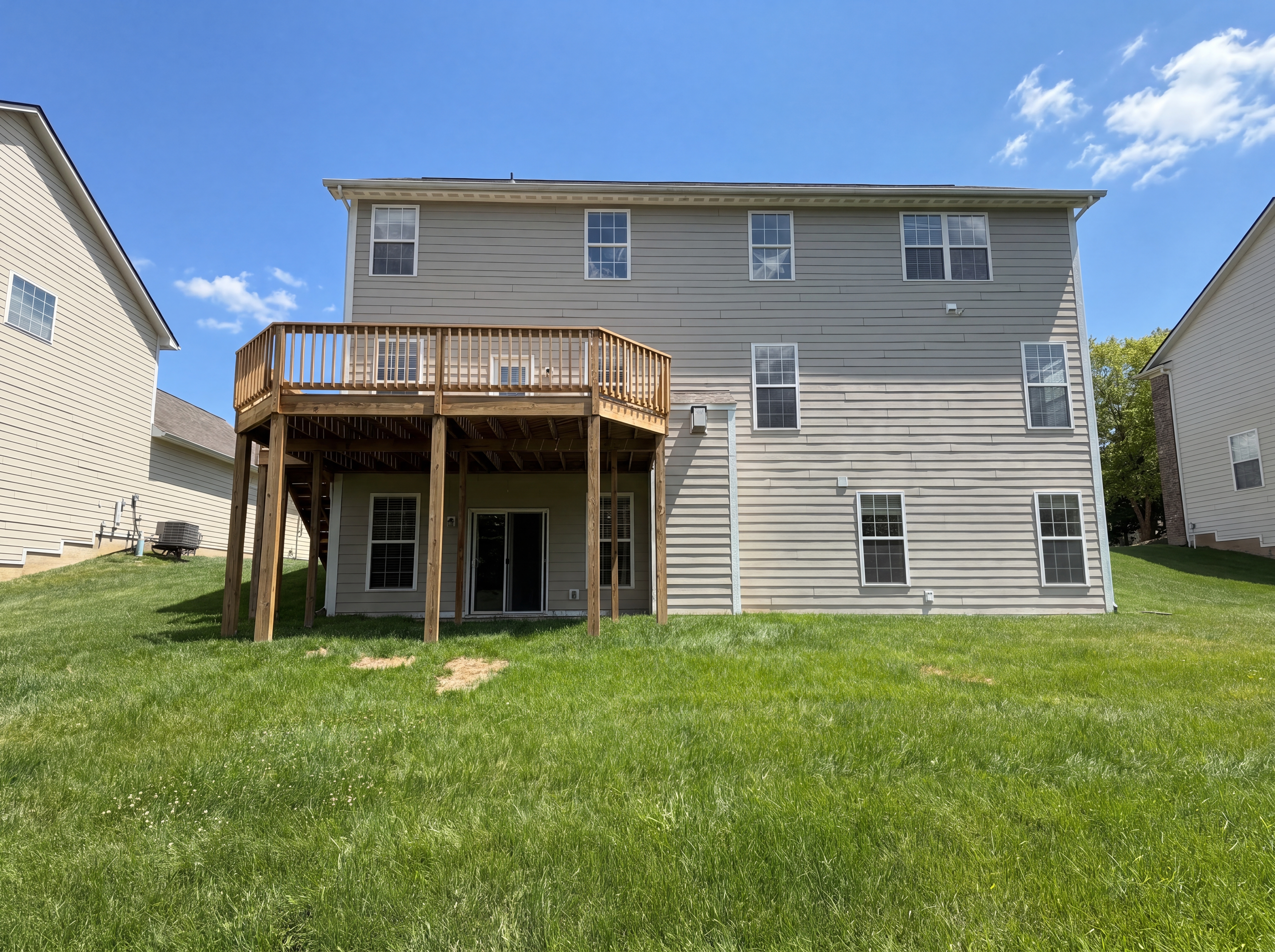 Photo 5 of 43 of 7212 Maple Bluff Pl, Indianapolis, IN