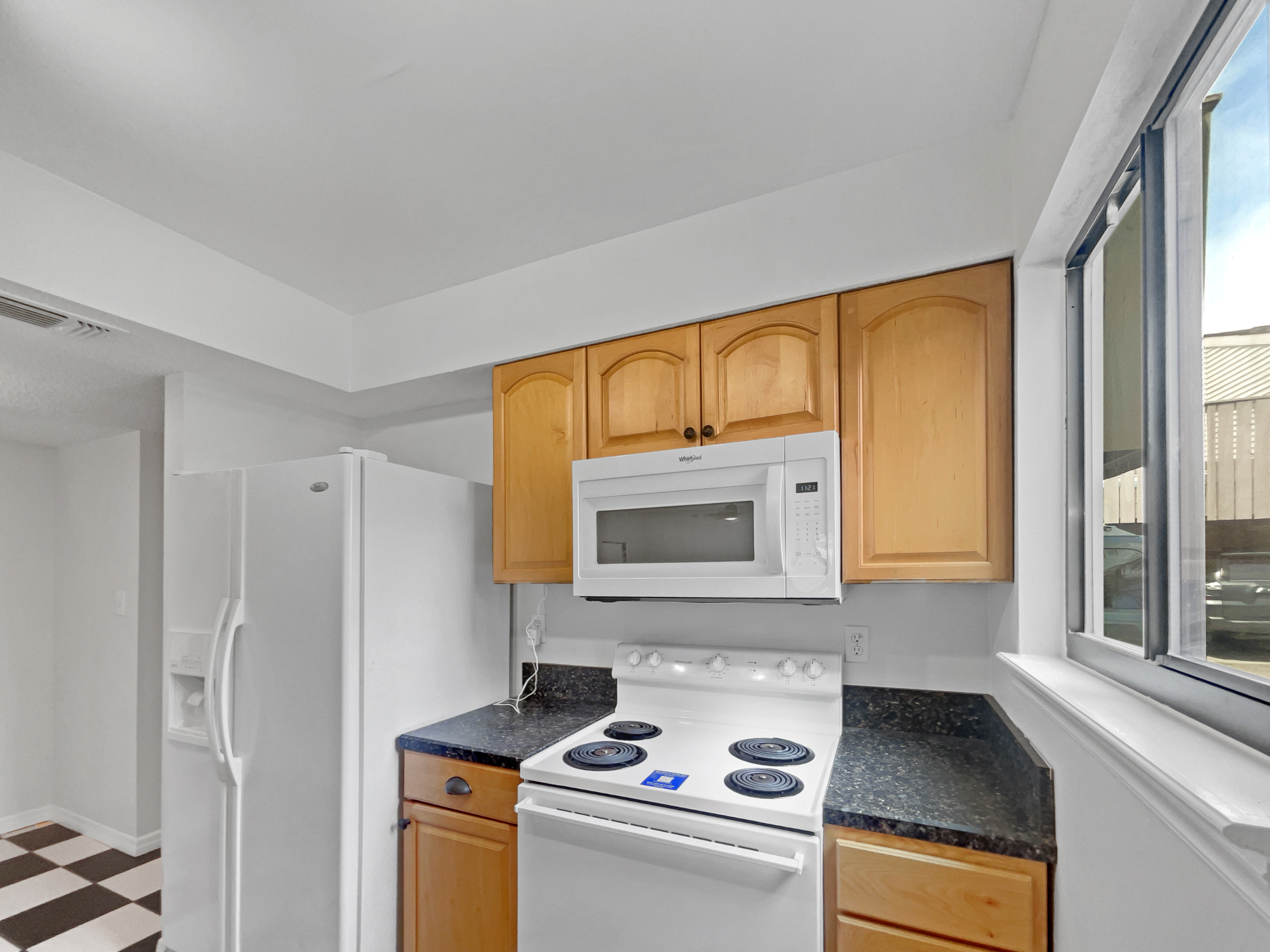 Photo 6 of 24 of 1404 Oak Pl, Apopka, FL
