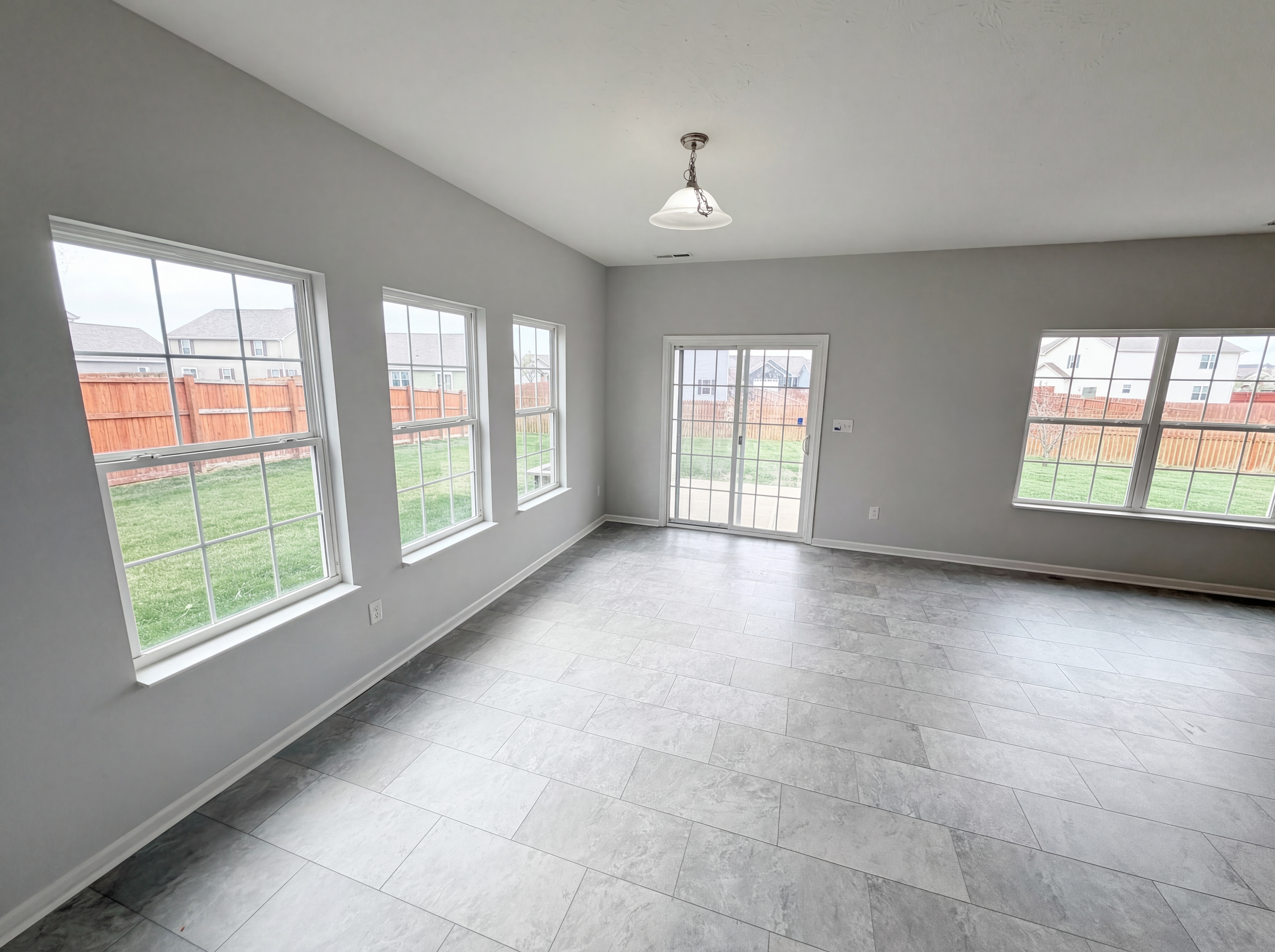 Photo 11 of 31 of 8095 Brookville Way, Avon, IN