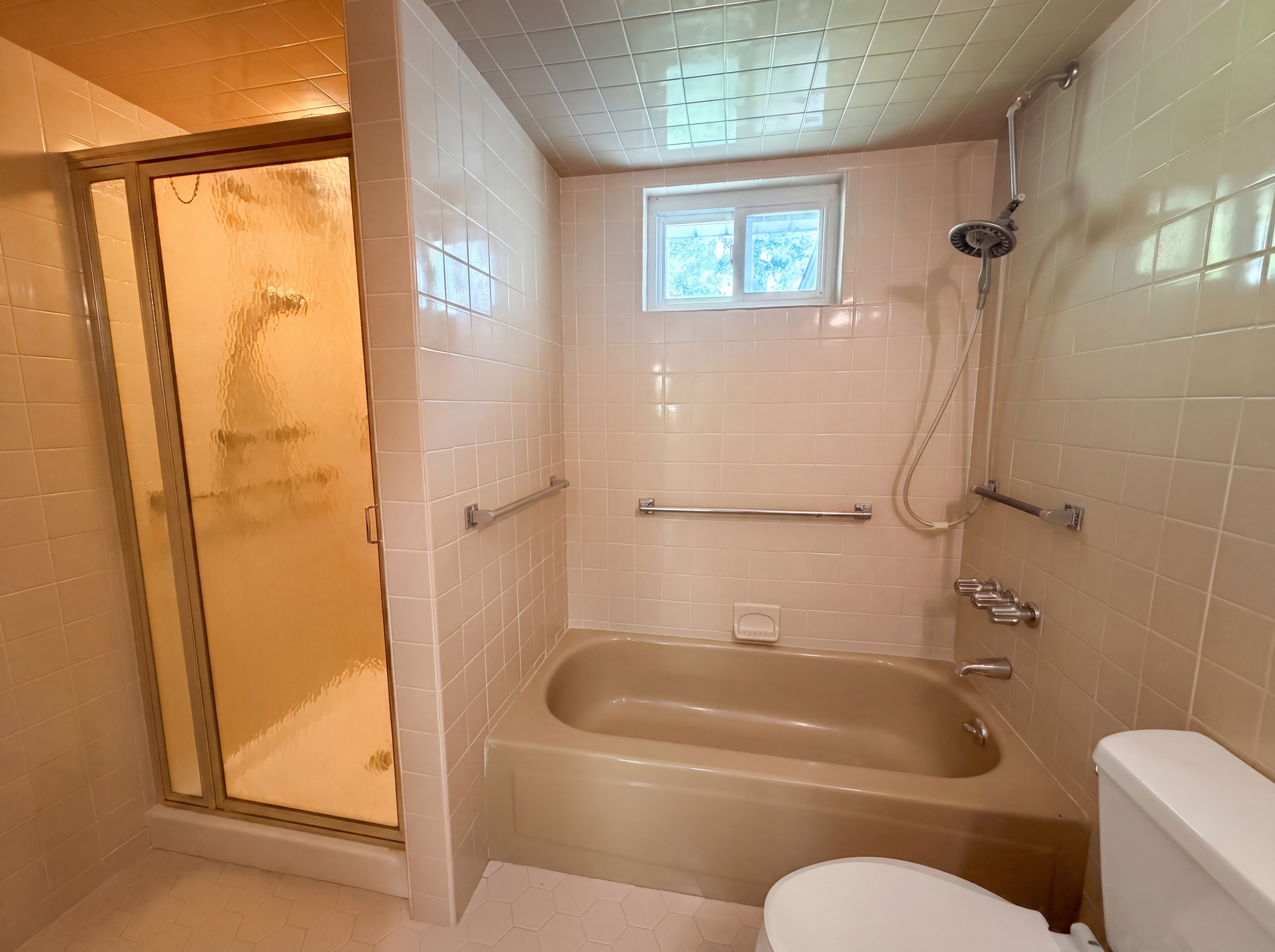 Photo 10 of 42 of 616 River Rd, Teaneck, NJ