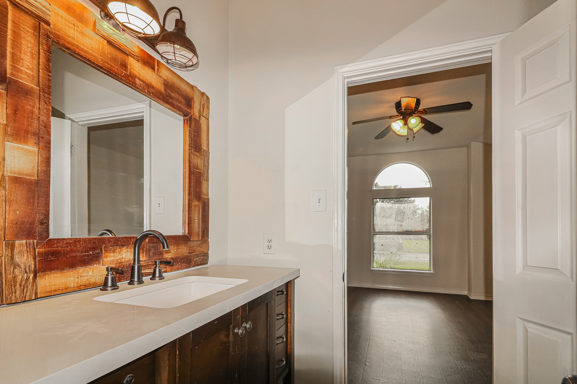 Photo 13 of 21 of 7706 Impala Dr, Corpus Christi, TX