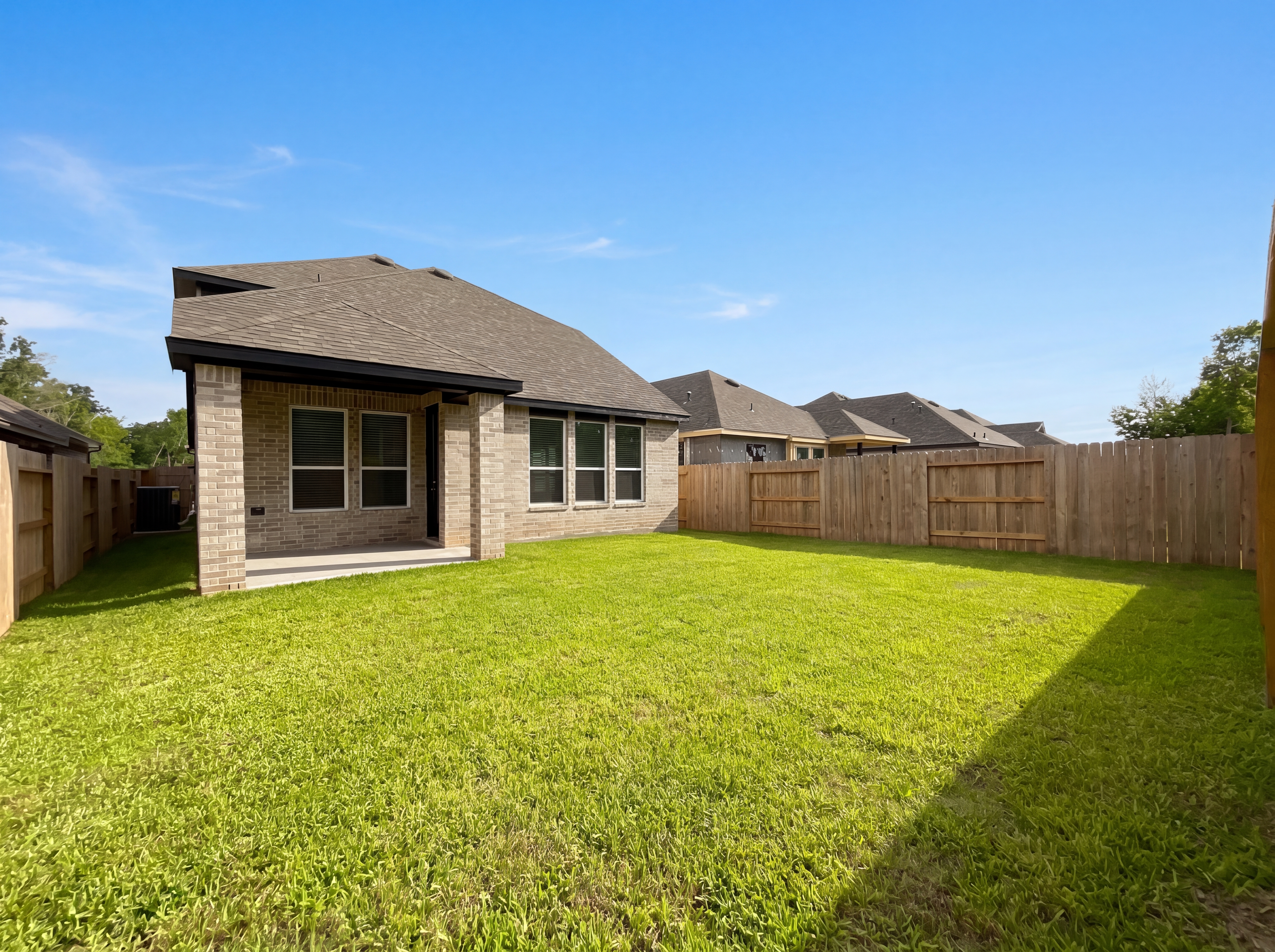 Photo 5 of 19 of 118 Neches Nook Ct, Conroe, TX