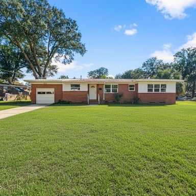 Property photo 1 of 8308 Manavista St