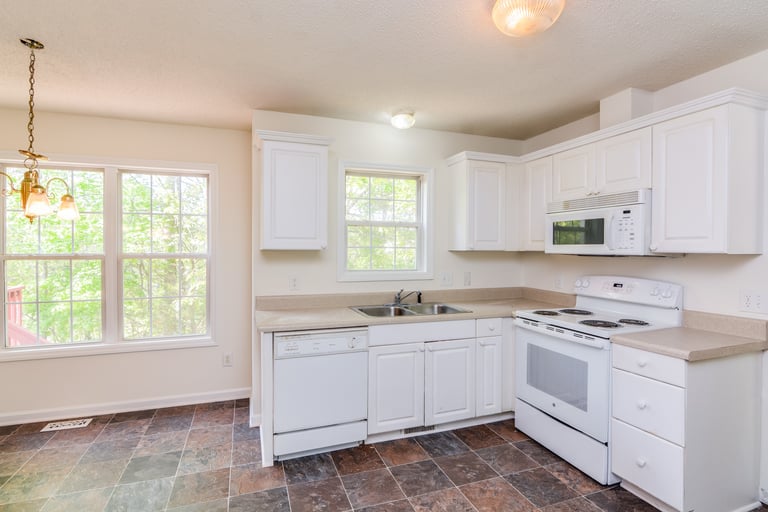 Photo 3 of 24 - 218 Walbury Dr, Knightdale, NC 27545