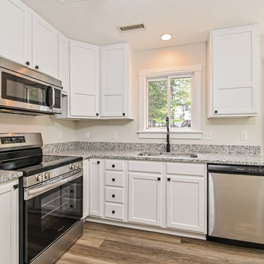 Property photo 2 of 338 Jefferson Dr