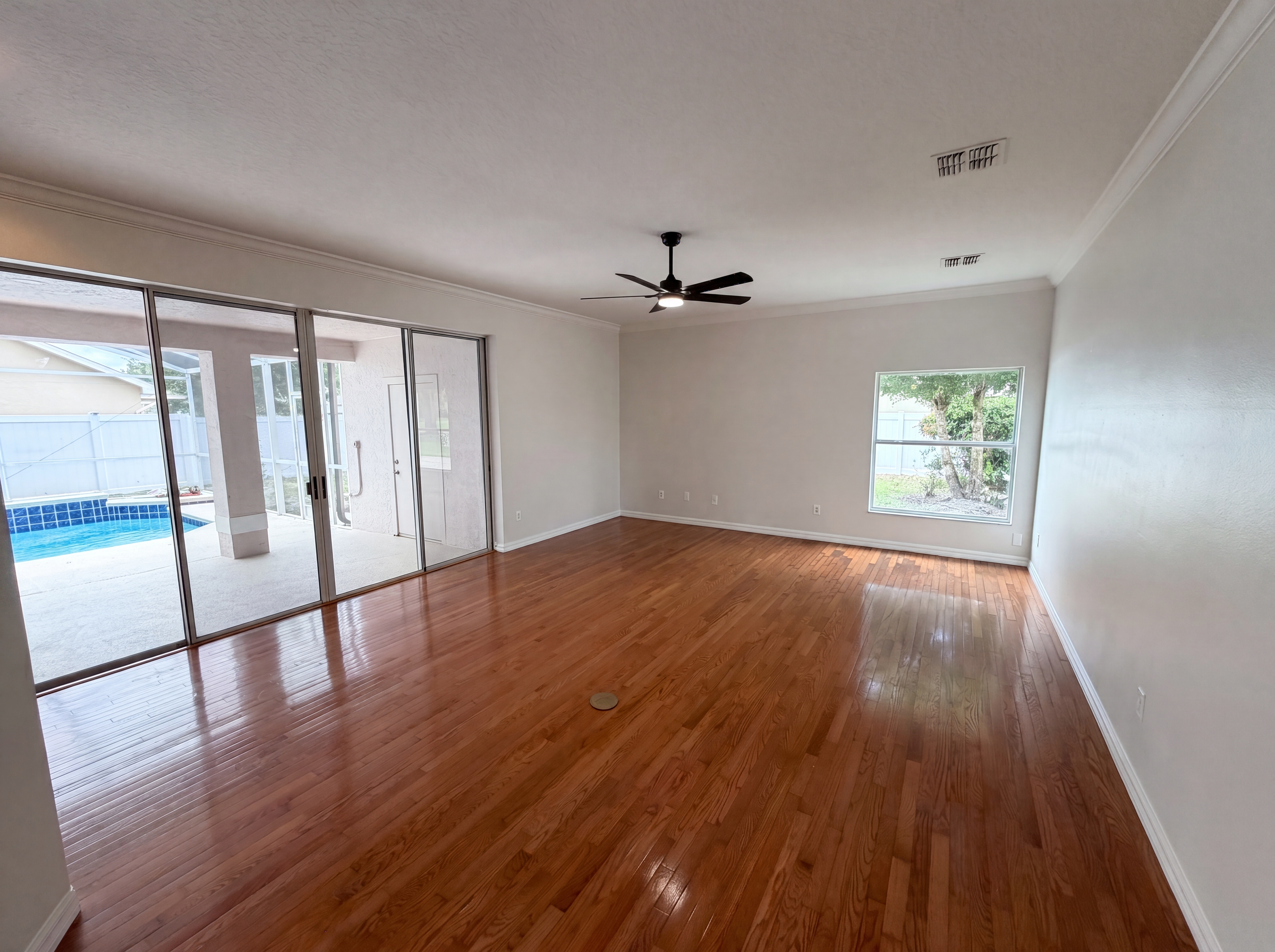 Photo 11 of 43 of 2270 Blossomwood Dr, Oviedo, FL