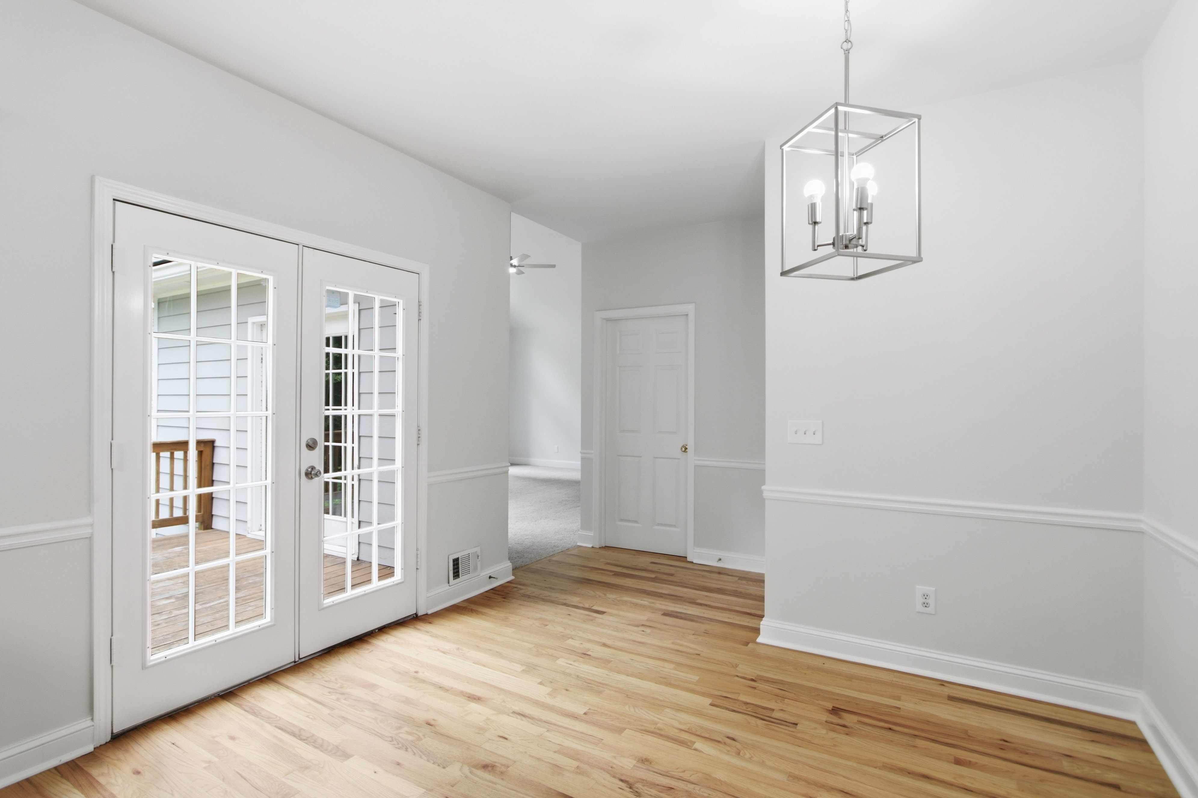 Photo 6 of 47 of 470 Fairway Walk Dr, Lawrenceville, GA