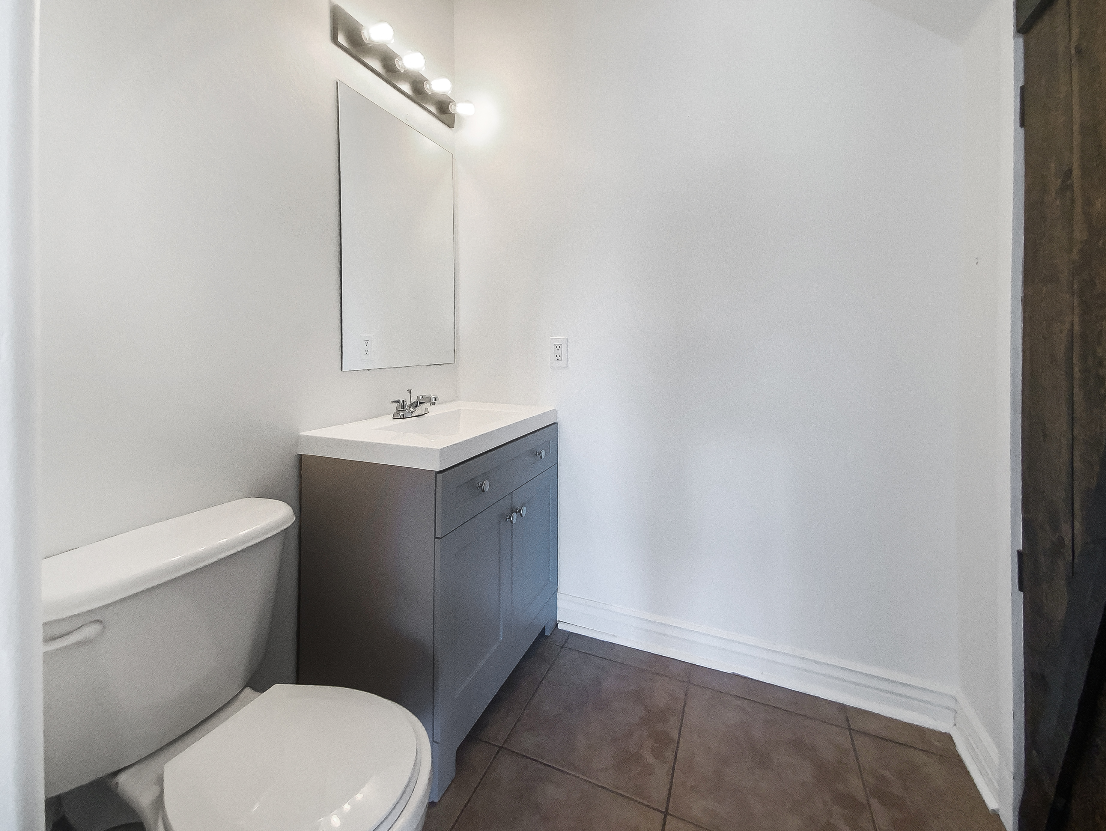 Photo 10 of 21 of 10221 E Knowles Ave, Mesa, AZ