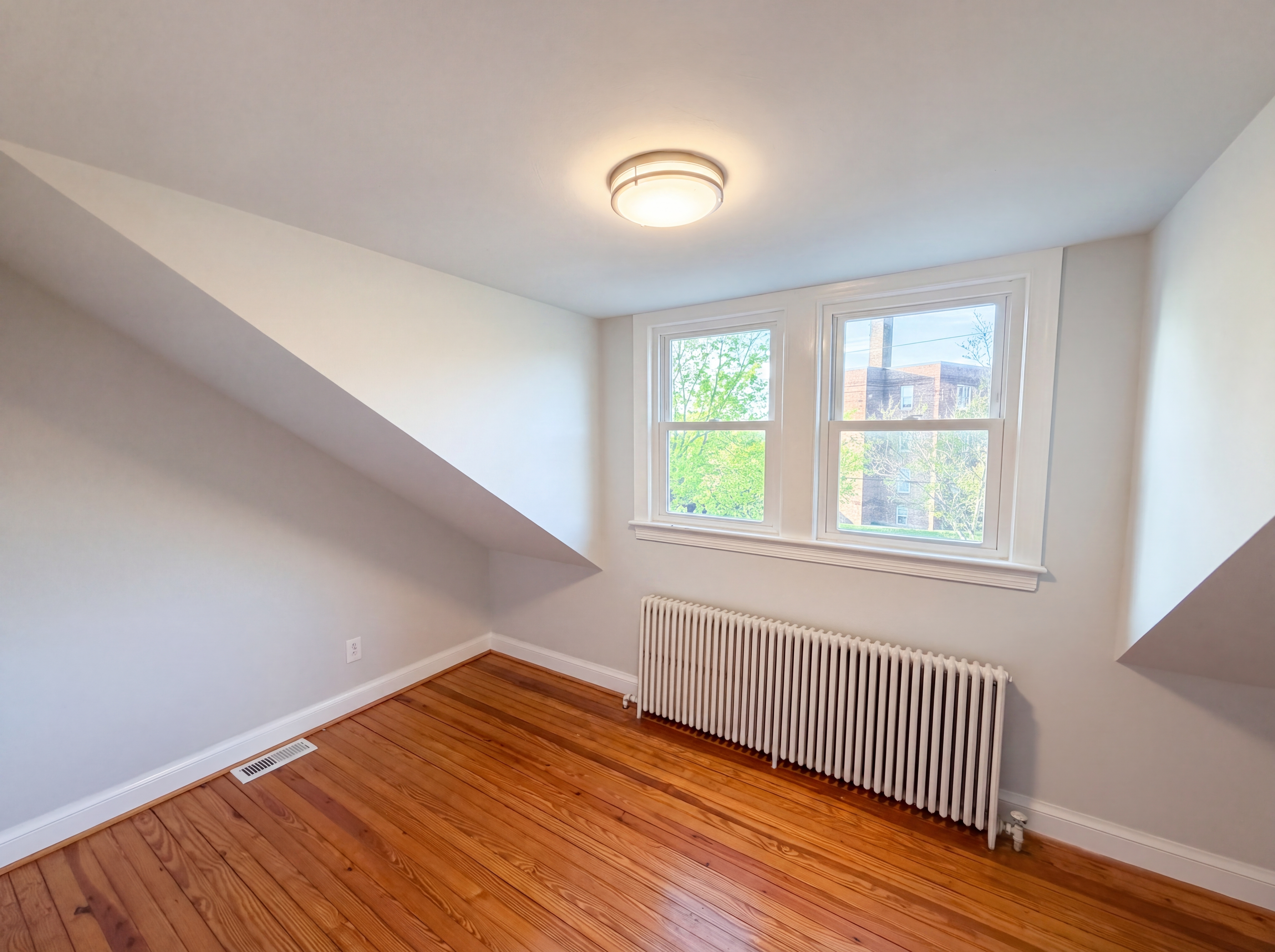 Photo 10 of 31 of 3023 K St SE, Washington, DC