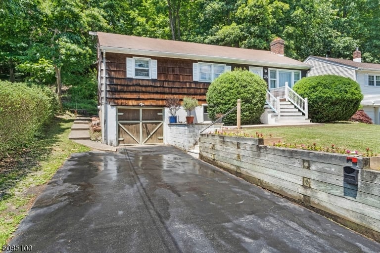 25 Truman Blvd, Oakland, NJ 07436 Opendoor