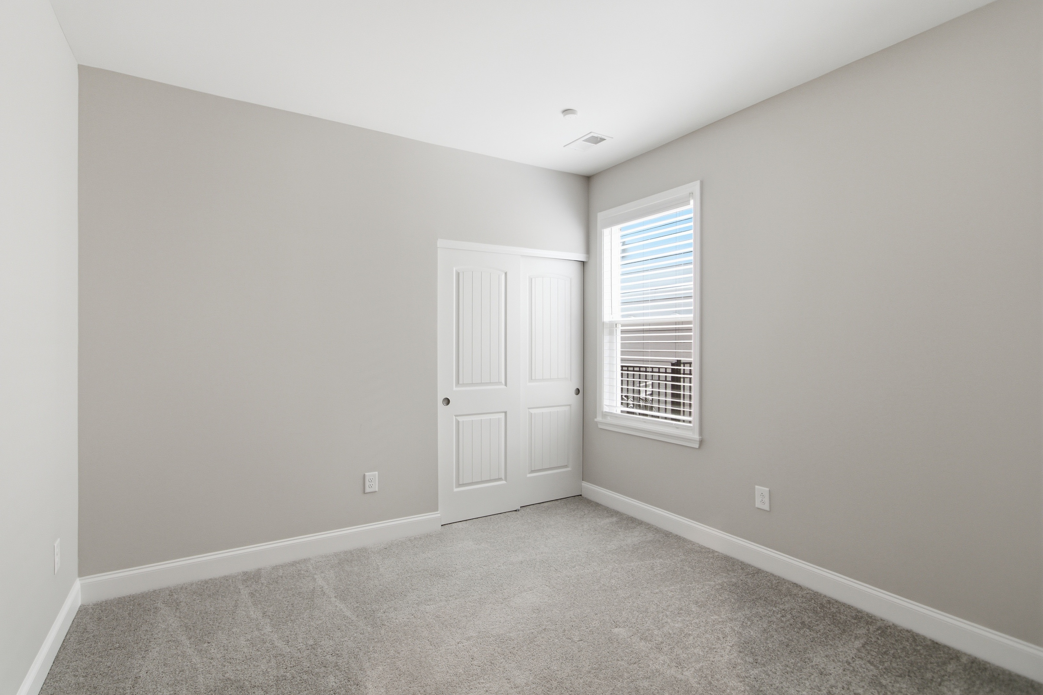Photo 18 of 33 of 210 Balsam Dr, Dallas, GA