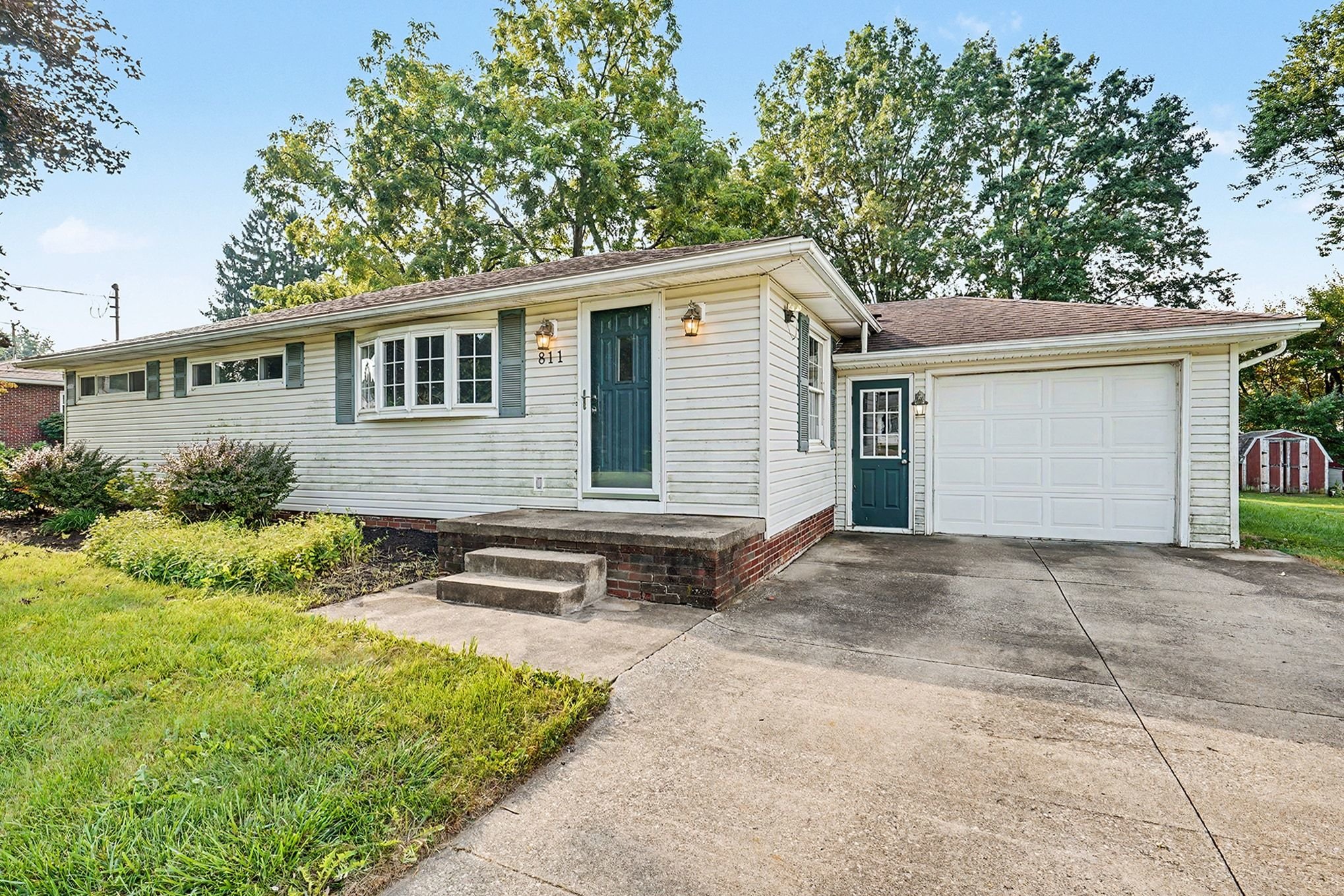 Photo 7 of 28 of 811 Leecrest St NW, Massillon, OH